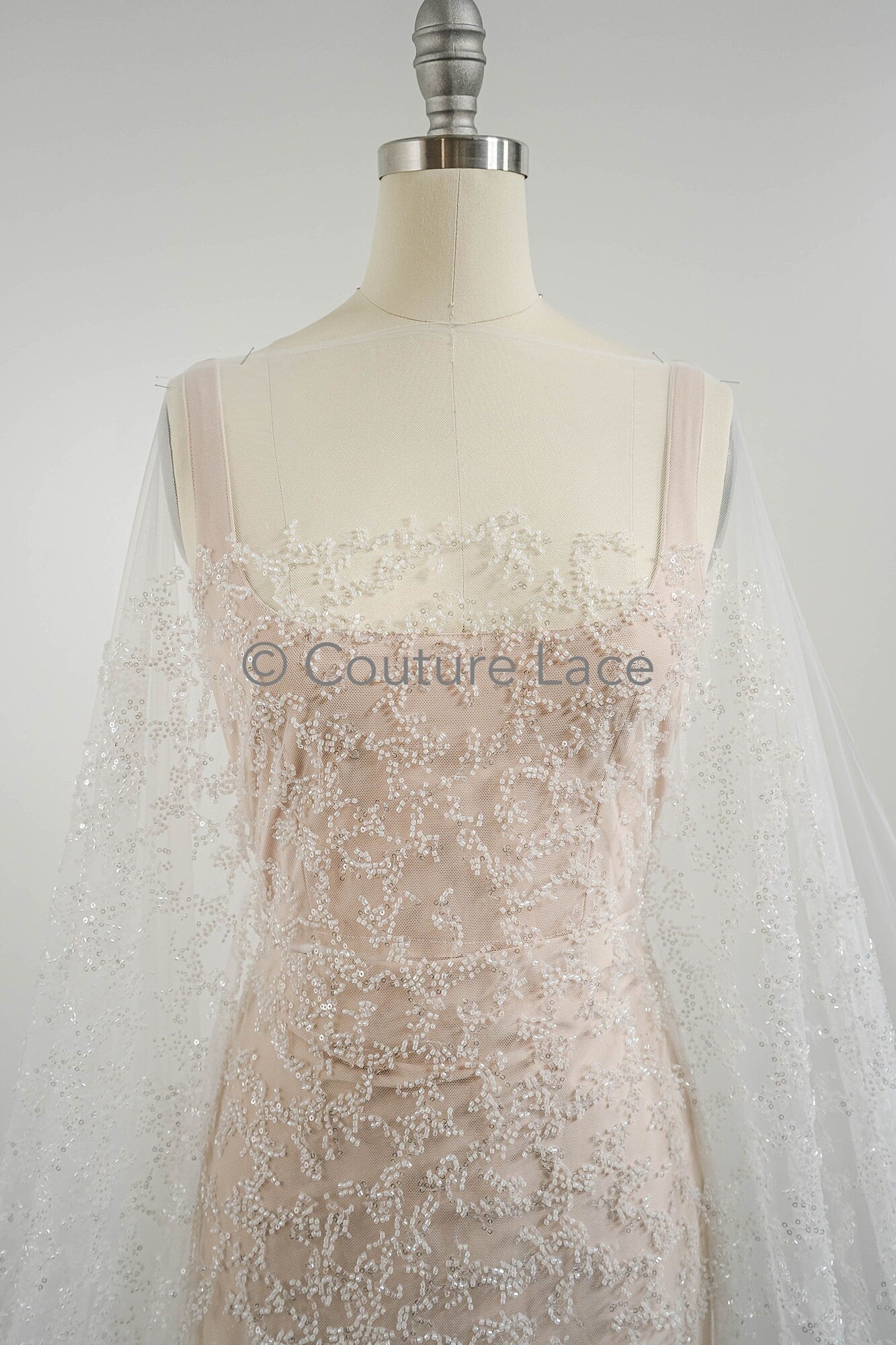 Couture Spitzenstoff Off-White/ Perlen Spitzenstoff/ Spitze mit Perlen/ Brautspitze Stoff// L23-557