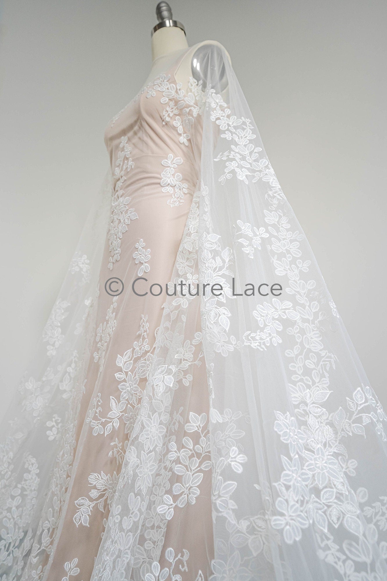 Blumen Braut Spitze Off-White/ Brautspitze mit Blumen/ Hochzeit Spitze/ Couture Spitze// L23-591