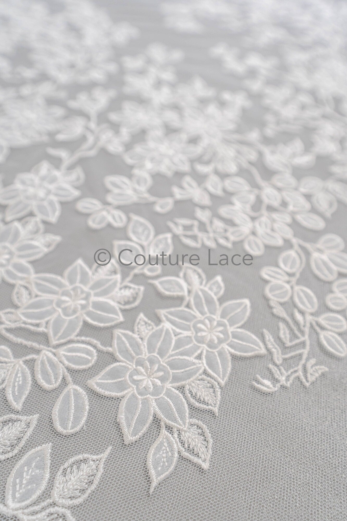 Blumen Braut Spitze Off-White/ Brautspitze mit Blumen/ Hochzeit Spitze/ Couture Spitze// L23-591