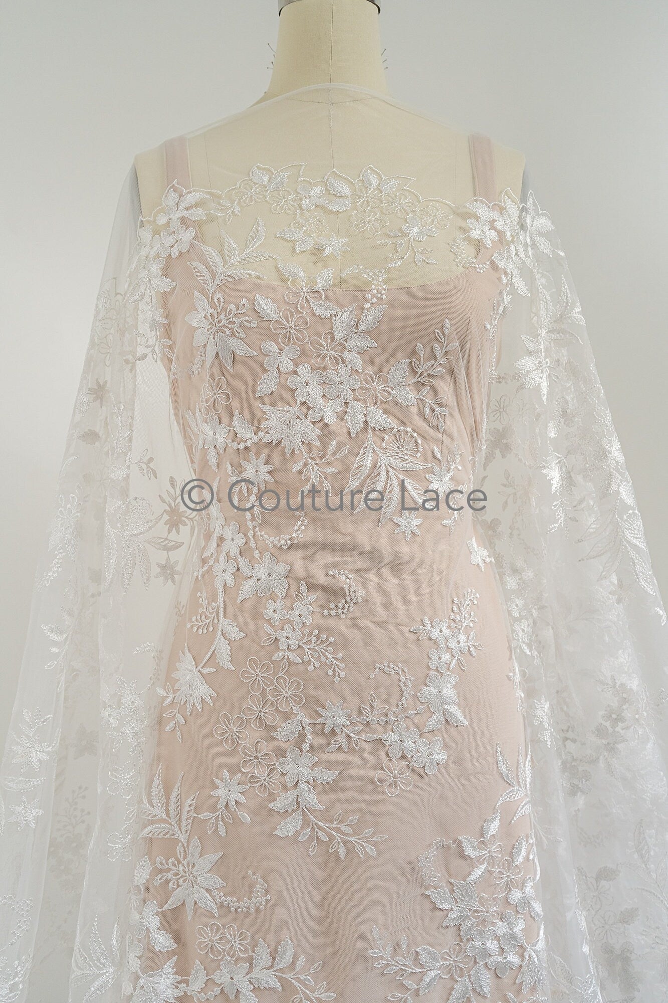 Blumen Braut Spitze Off-White/ Brautspitze Stoff/ Blumen Hochzeit Spitze/ Couture Spitze// L23-028B