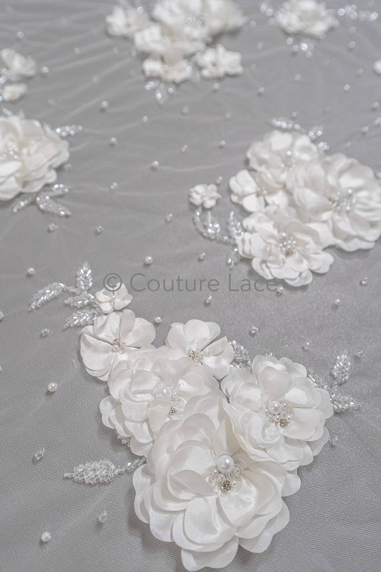 3D Blumen Perlen Spitzenstoff/ Couture Spitzenstoff mit Perlen/ Perlen & Kristallen/ Perlen Brautspitze// L23-539