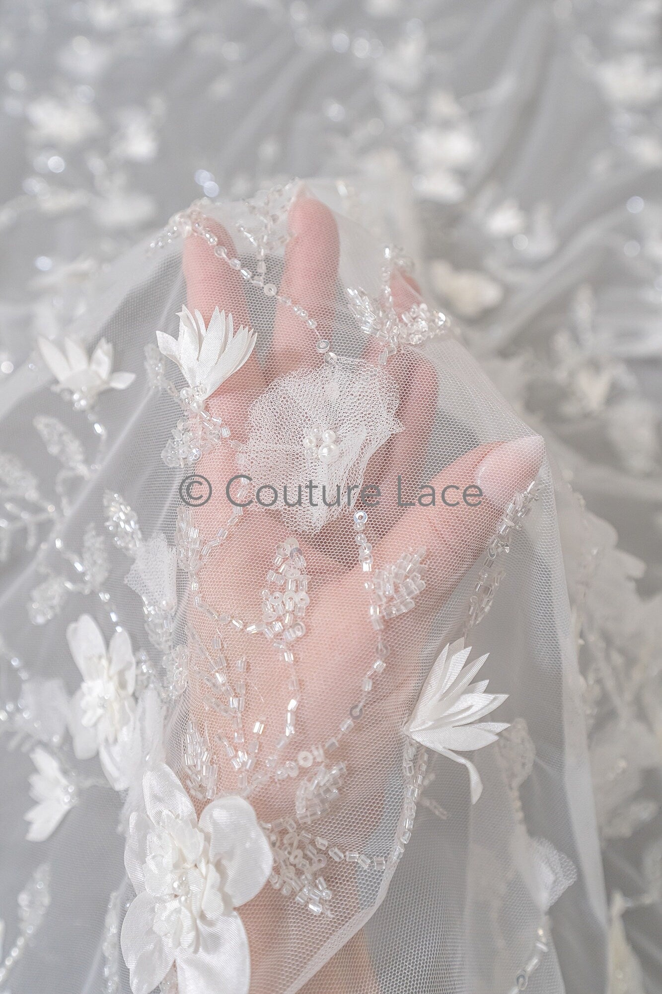 3D Blumen Spitzenstoff Off-White/ Braut Spitzenstoff/ romantischer Spitzenstoff mit 3D Blumen & Perlen/ Hochzeit Spitzenstoff// L23-540