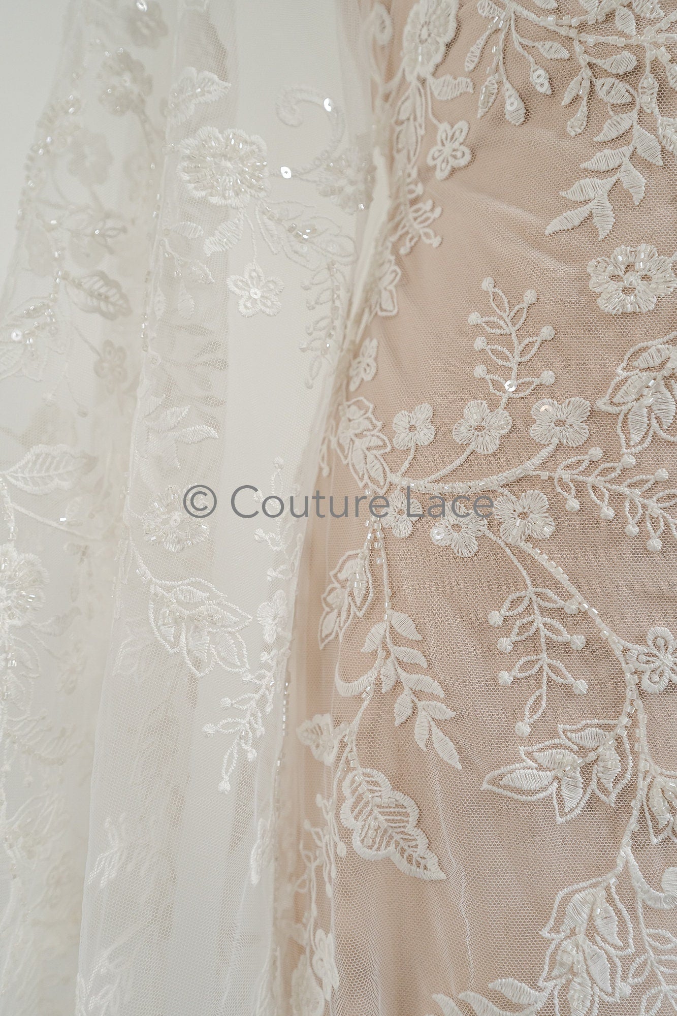 Blumen Braut Spitze Off-White/ Brautspitze mit Perlen & Pailletten/ Braut Spitzenstoff mit Blumen/ Couture Spitze// L23-549