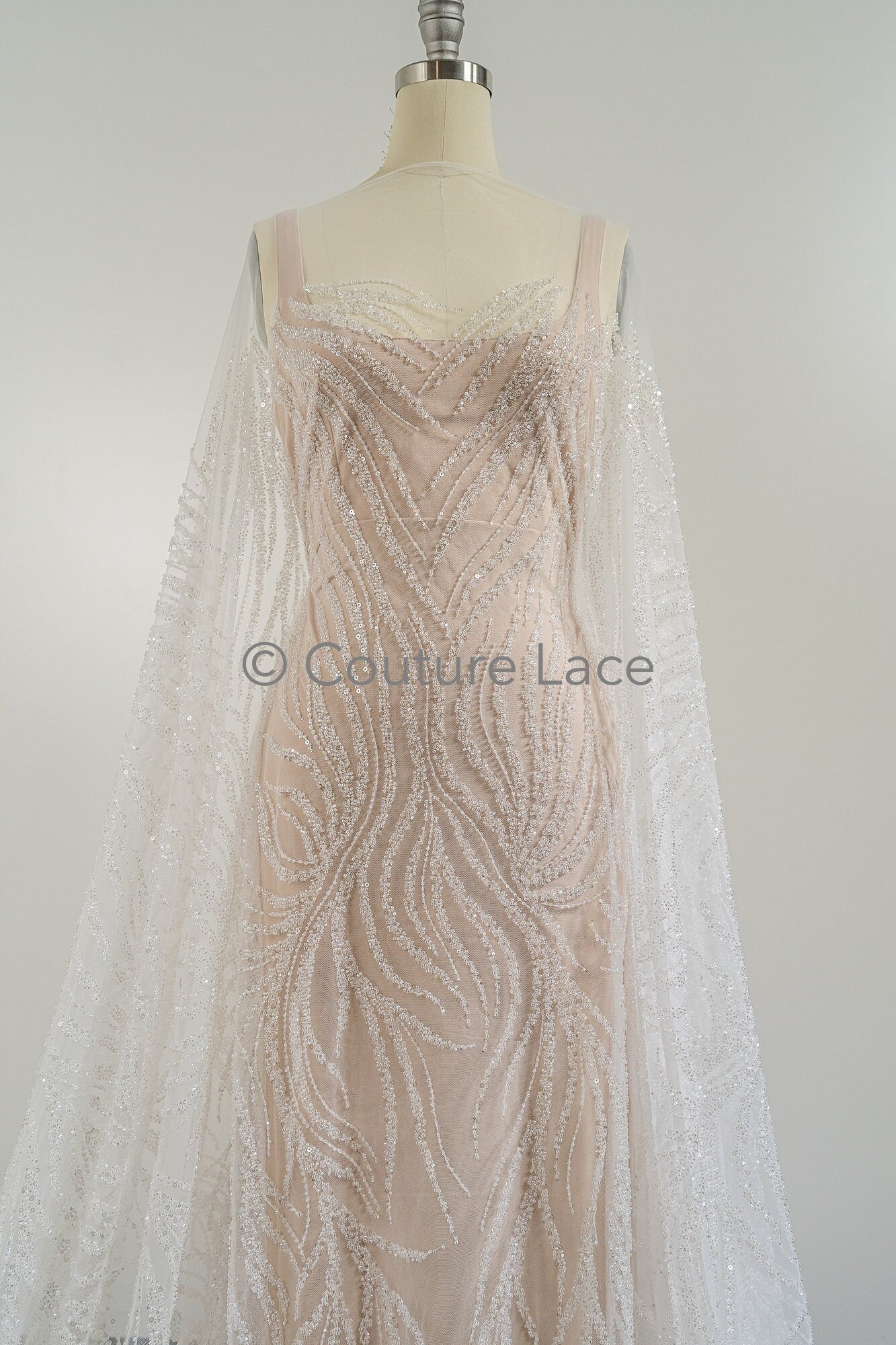 Zarte florale Spitze Off-White/ Braut Spitzenstoff/ Perlen Spitzenstoff/ Spitzenmuster mit Perlen & Pailletten// L23-550