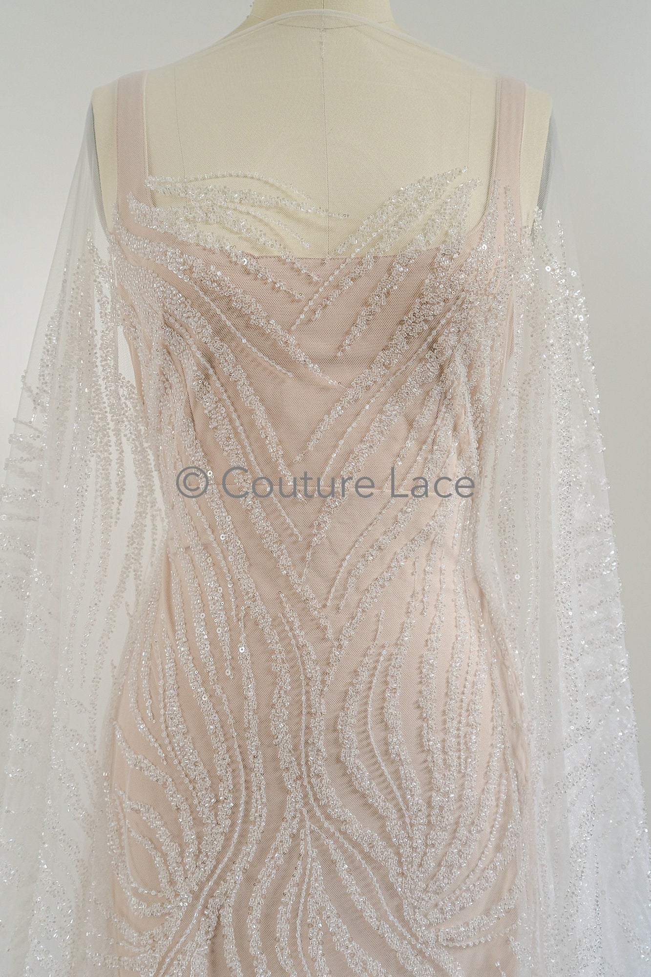 Zarte florale Spitze Off-White/ Braut Spitzenstoff/ Perlen Spitzenstoff/ Spitzenmuster mit Perlen & Pailletten// L23-550