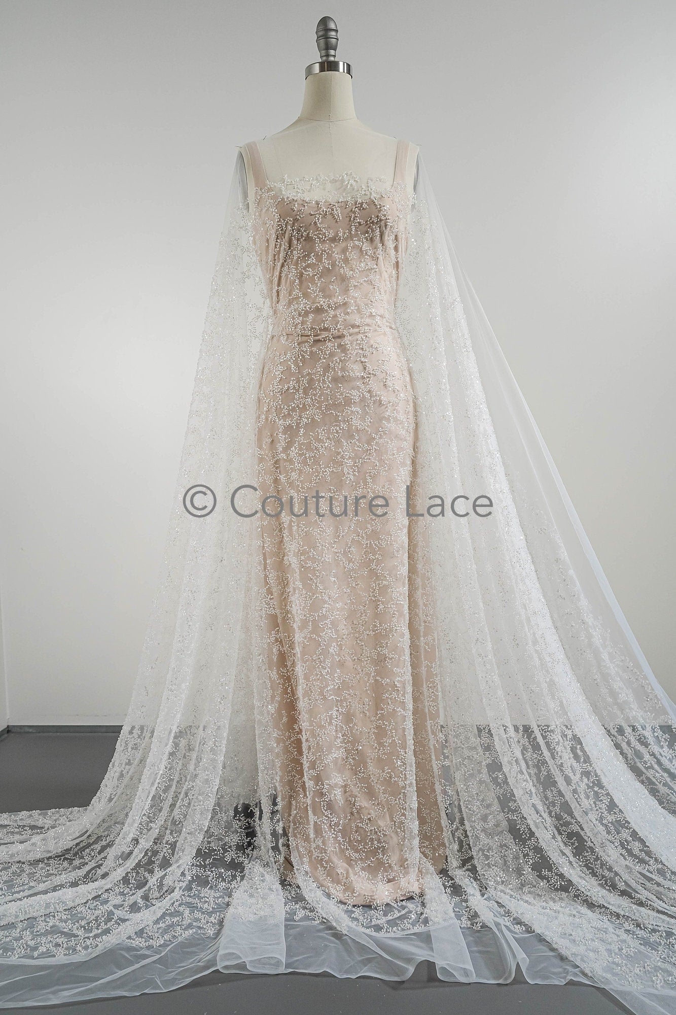 Couture Spitzenstoff Off-White/ Perlen Spitzenstoff/ Spitze mit Perlen/ Brautspitze Stoff// L23-557