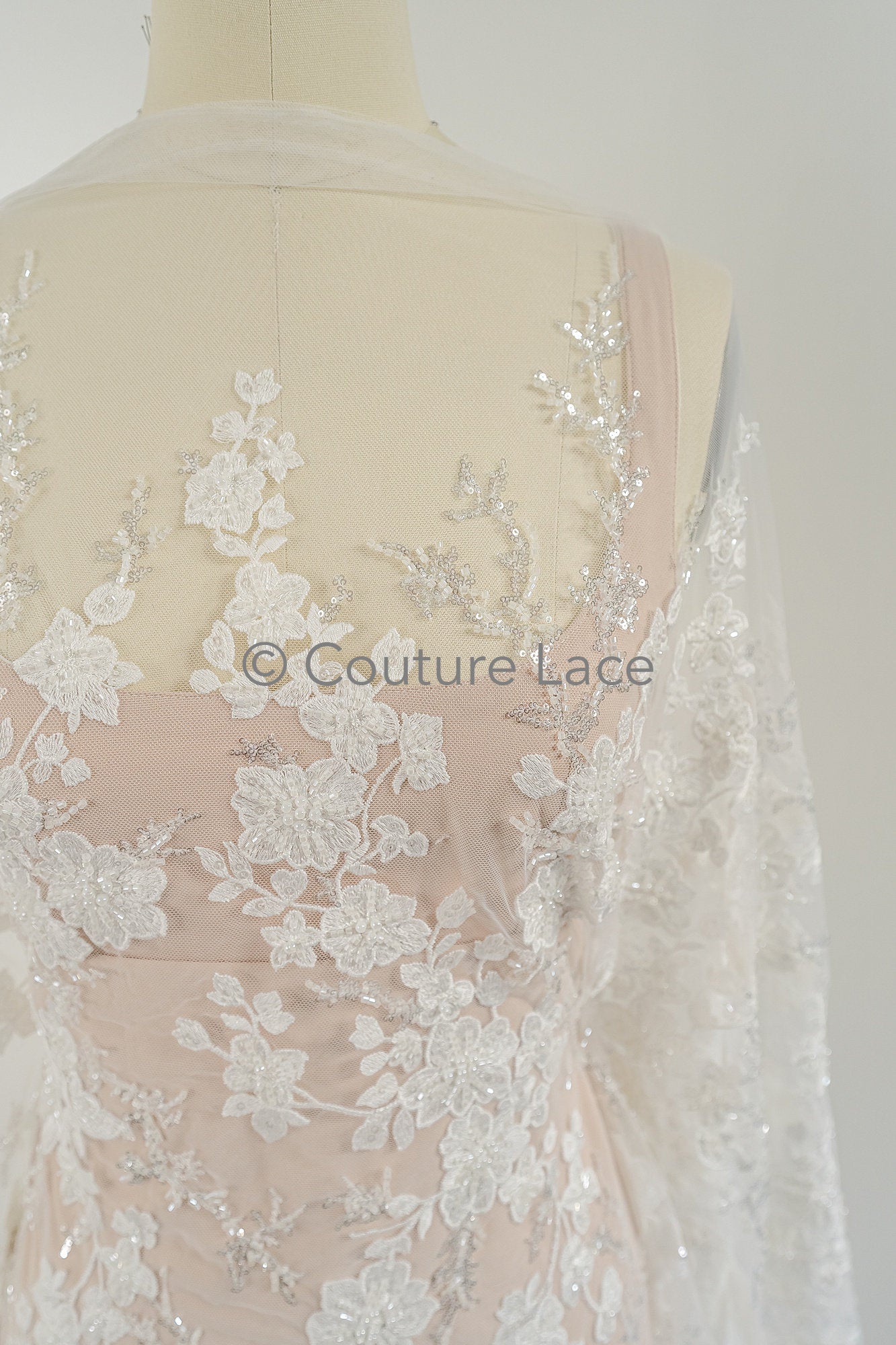 Perlen Spitzenstoff Off-White/ Couture Spitzenstoff mit Perlen/ Braut Spitzenstoff/ Perlen Spitze// L23-559