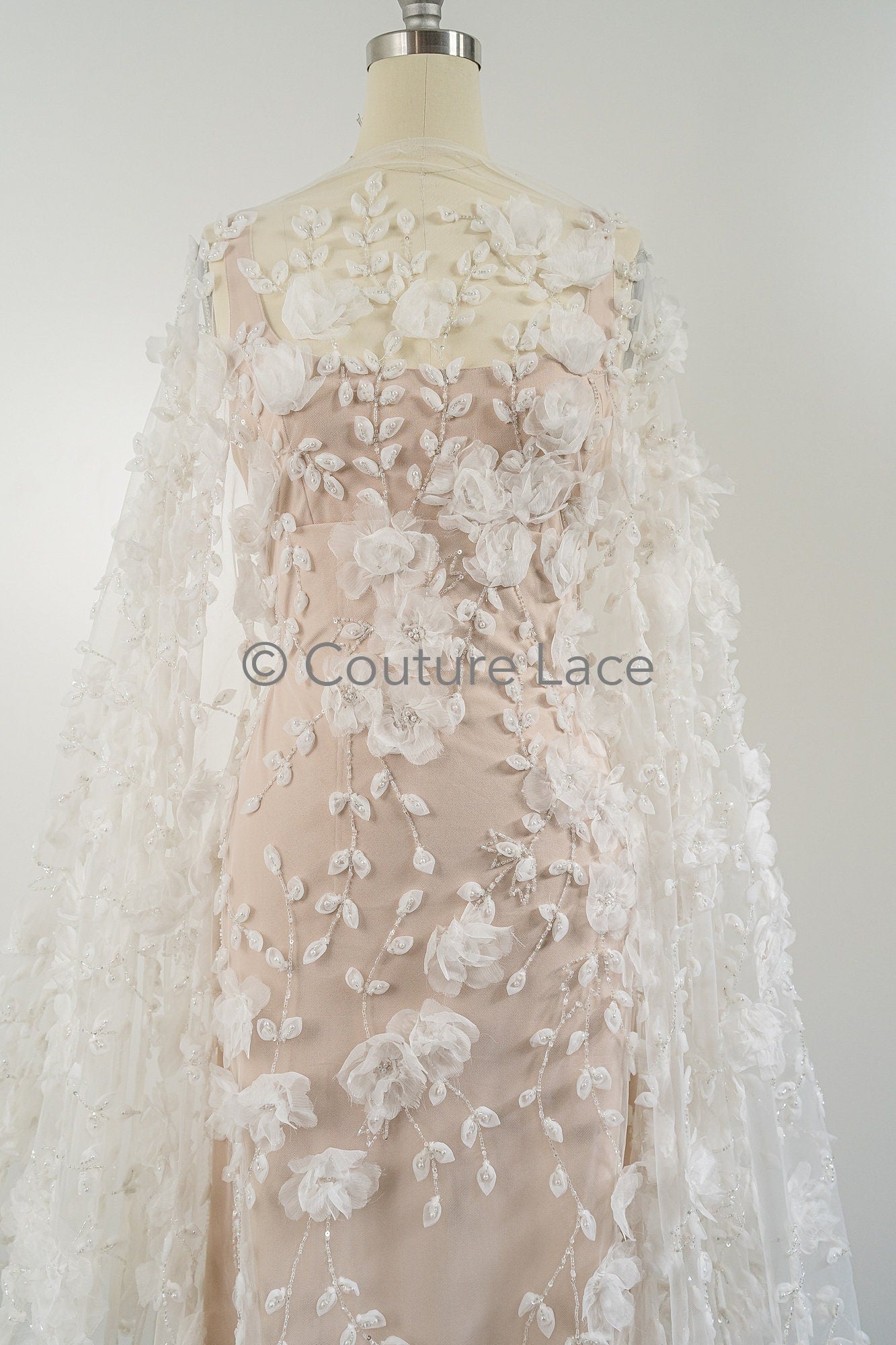 3D Blumen Spitzenstoff Off-White/ Braut Spitzenstoff/ romantischer Spitzenstoff mit 3D Blumen/ Hochzeit Spitzenstoff// L23-561