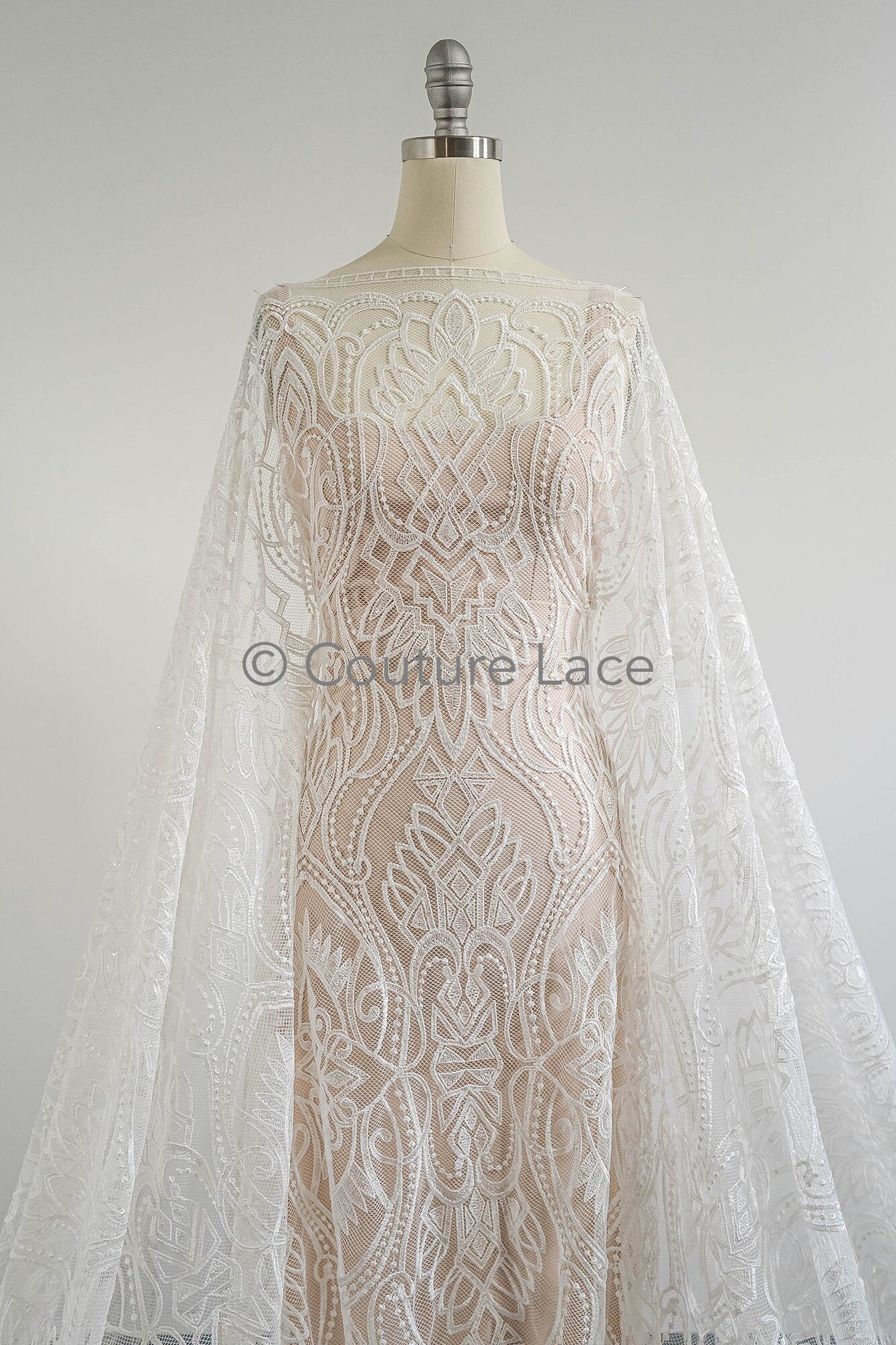 Dainty floral lace off-white/ geometric lace/ boho lace fabric/ vintage lace/ ornate lace // L23-585