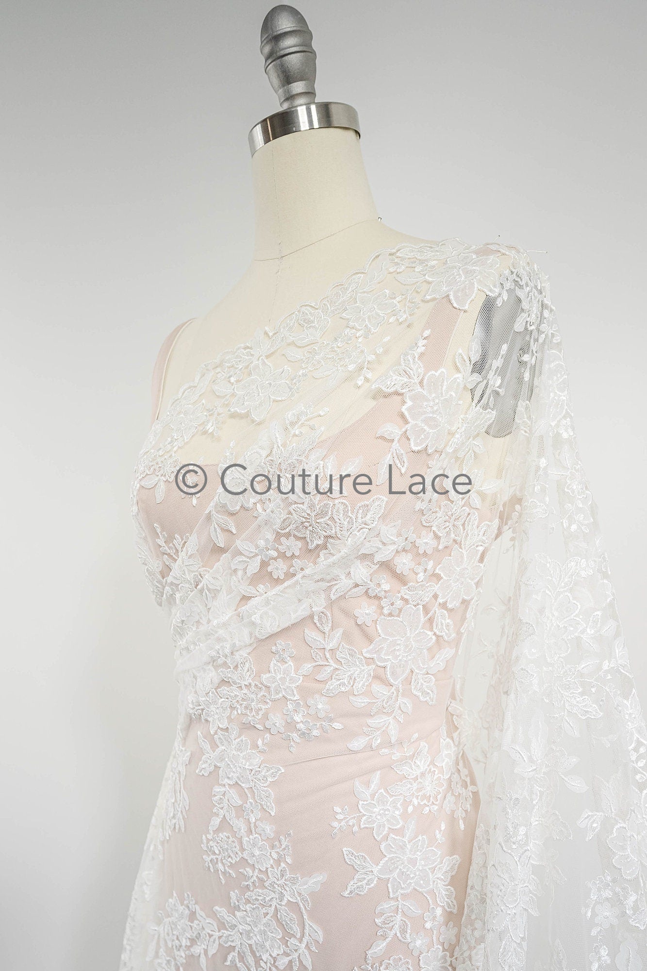 Blumen Braut Spitze Off-White/ Brautspitze mit Blumen/ Blumen Hochzeit Spitze/ Couture Spitze mit Pailletten// L23-588
