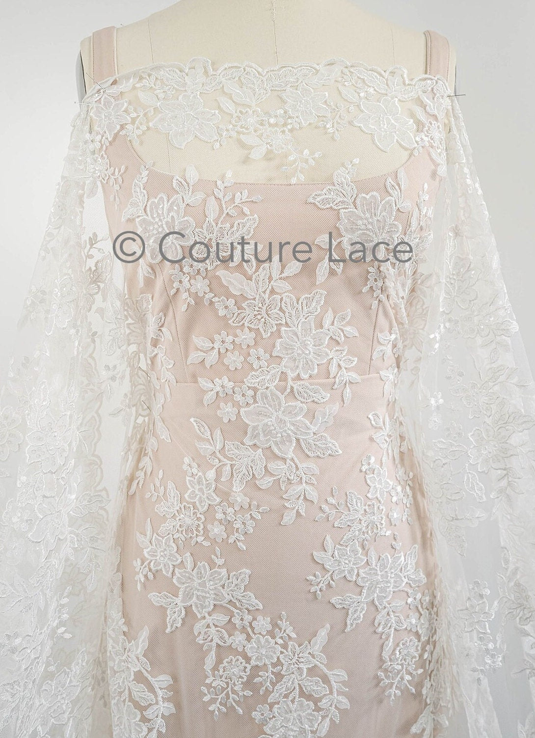 Blumen Braut Spitze Off-White/ Brautspitze mit Blumen/ Blumen Hochzeit Spitze/ Couture Spitze mit Pailletten// L23-588