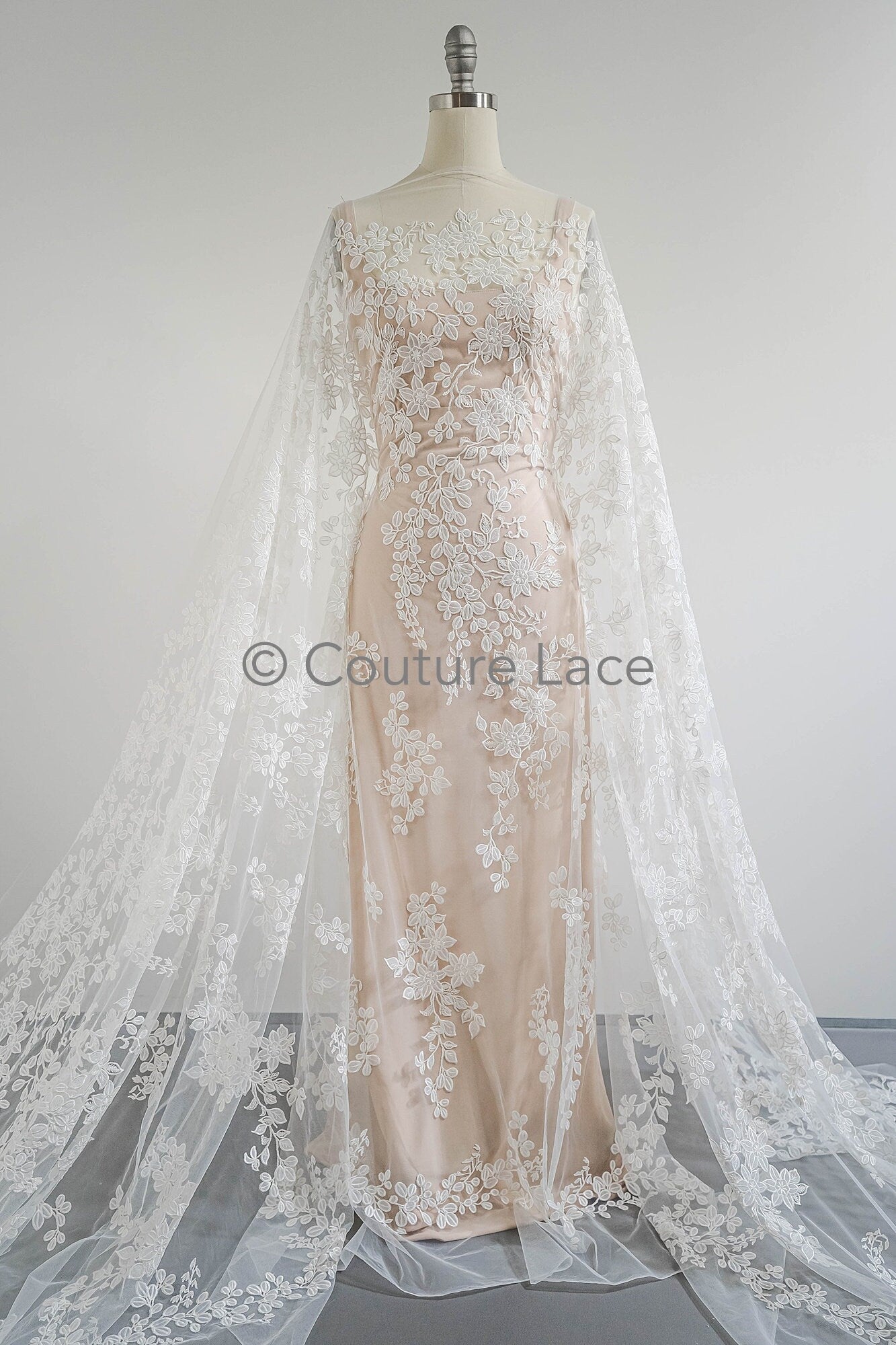 Blumen Braut Spitze Off-White/ Brautspitze mit Blumen/ Hochzeit Spitze/ Couture Spitze// L23-591