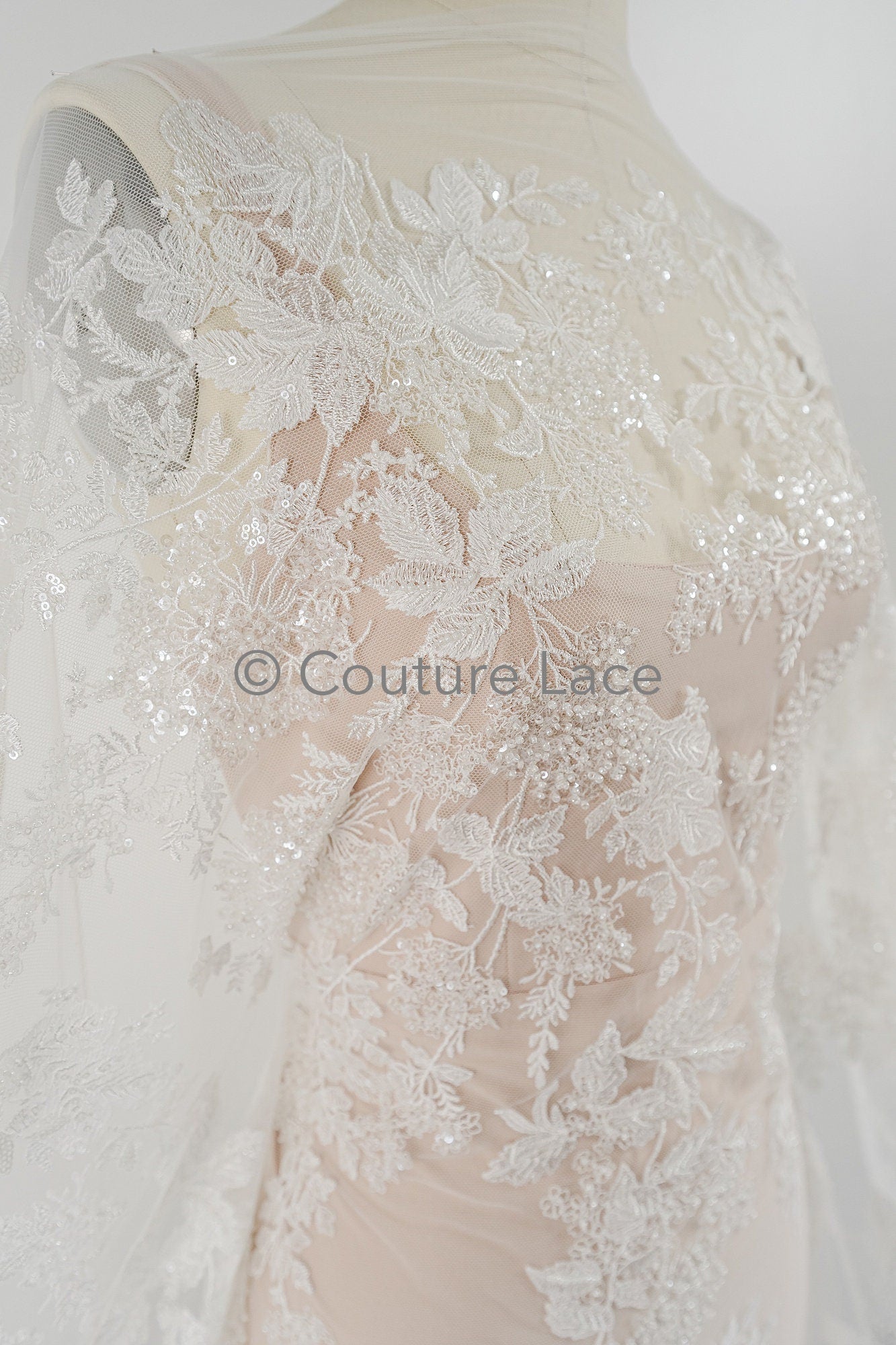 Perlen Spitzenstoff Off-White/ Braut Spitzenstoff/ romantischer Blumen Spitzenstoff mit Pailletten & Perlen/ Hochzeit Spitzenstoff// L23-592