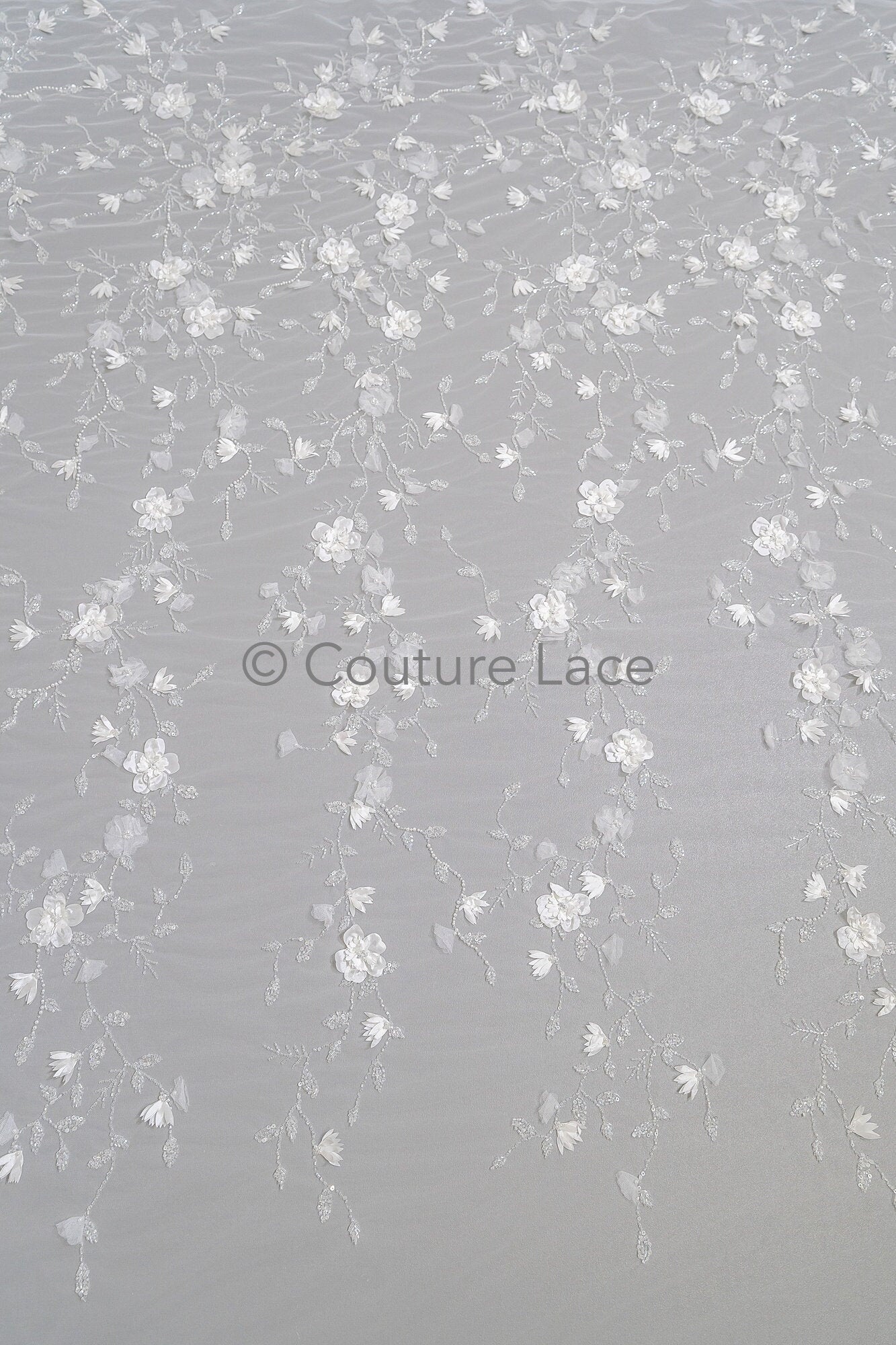 3D Blumen Spitzenstoff Off-White/ Braut Spitzenstoff/ romantischer Spitzenstoff mit 3D Blumen & Perlen/ Hochzeit Spitzenstoff// L23-540