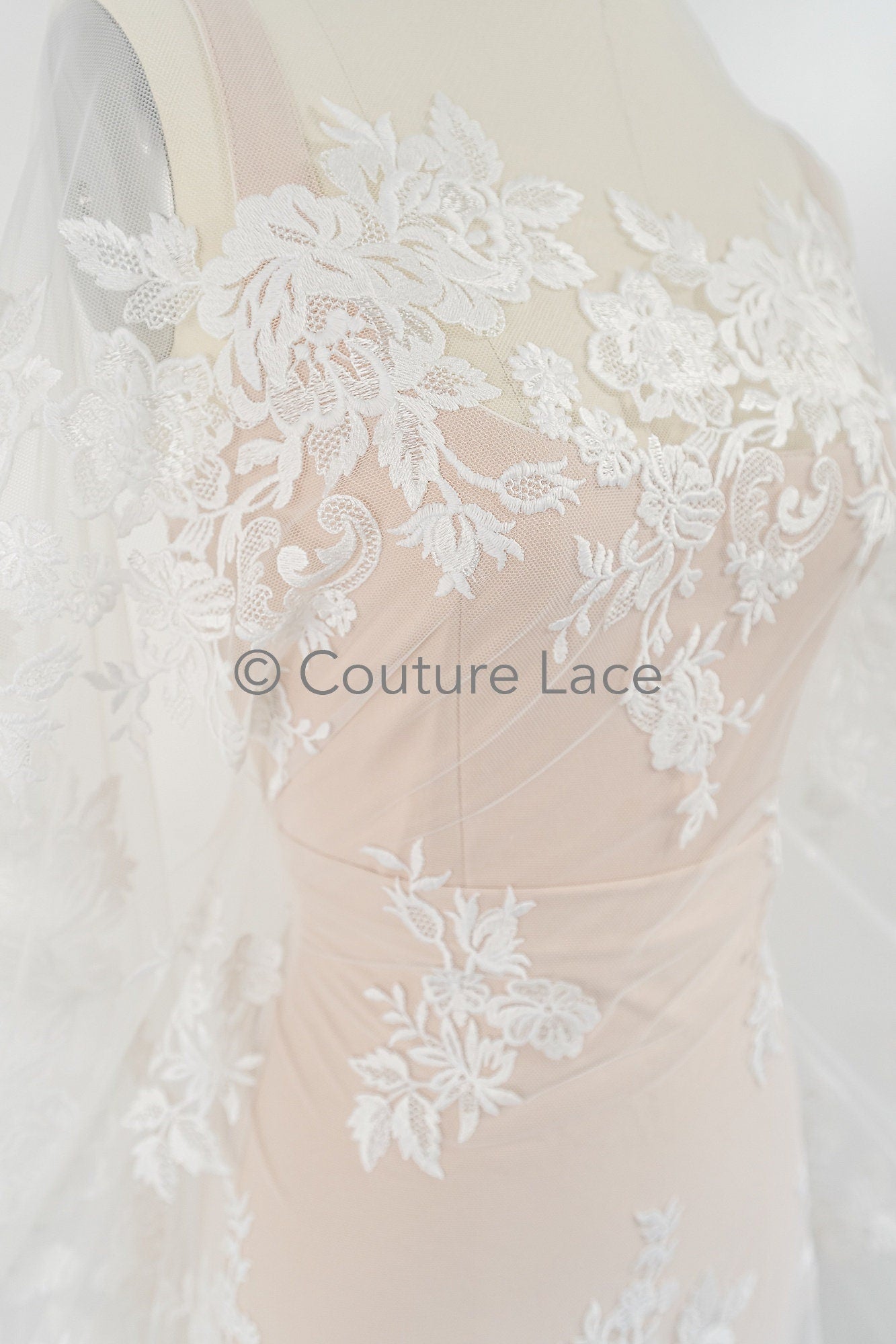 Blumen Braut Spitze Off-White/ Brautspitze mit Blumen/ romantische Braut Spitze/ Hochzeit Spitze/ Couture Spitze// L23-599