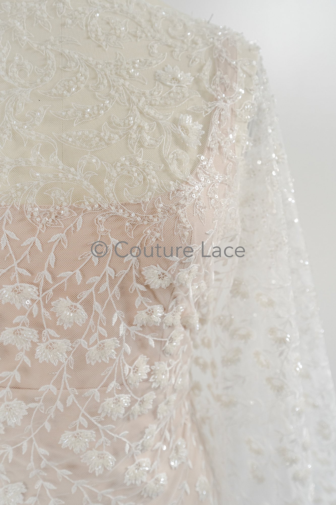 Perlen Spitze Stoff Off-White/ Perlen Brautspitze/ Couture Spitzenstoff/ Perlen Spitze// L23-572