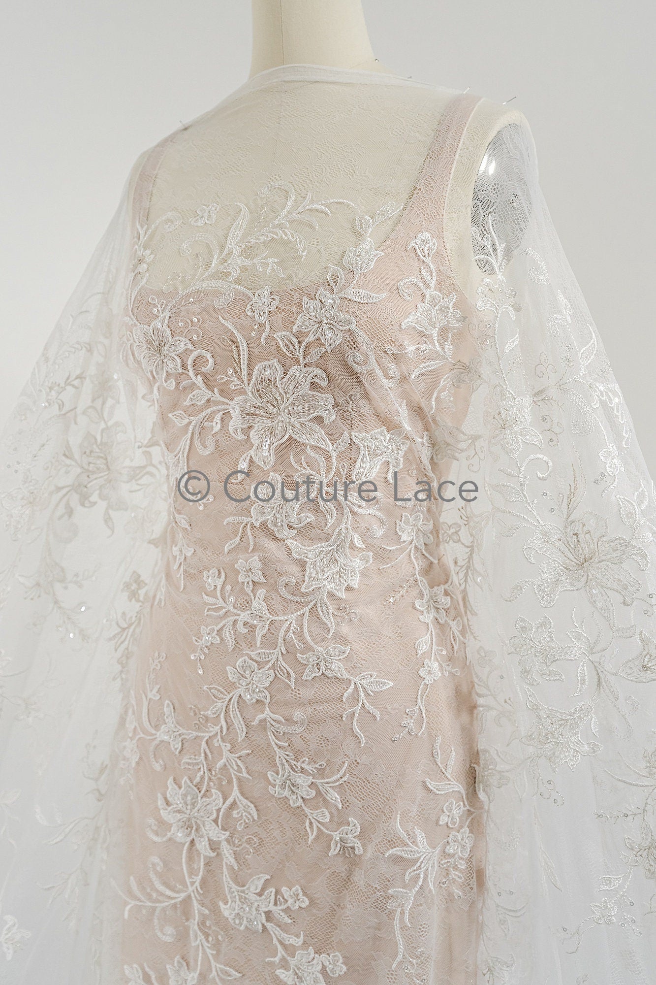 Perlen Spitzenstoff Off-White/ Couture Spitzenstoff/ Braut Spitzenstoff/ Perlen Spitze// L23-577