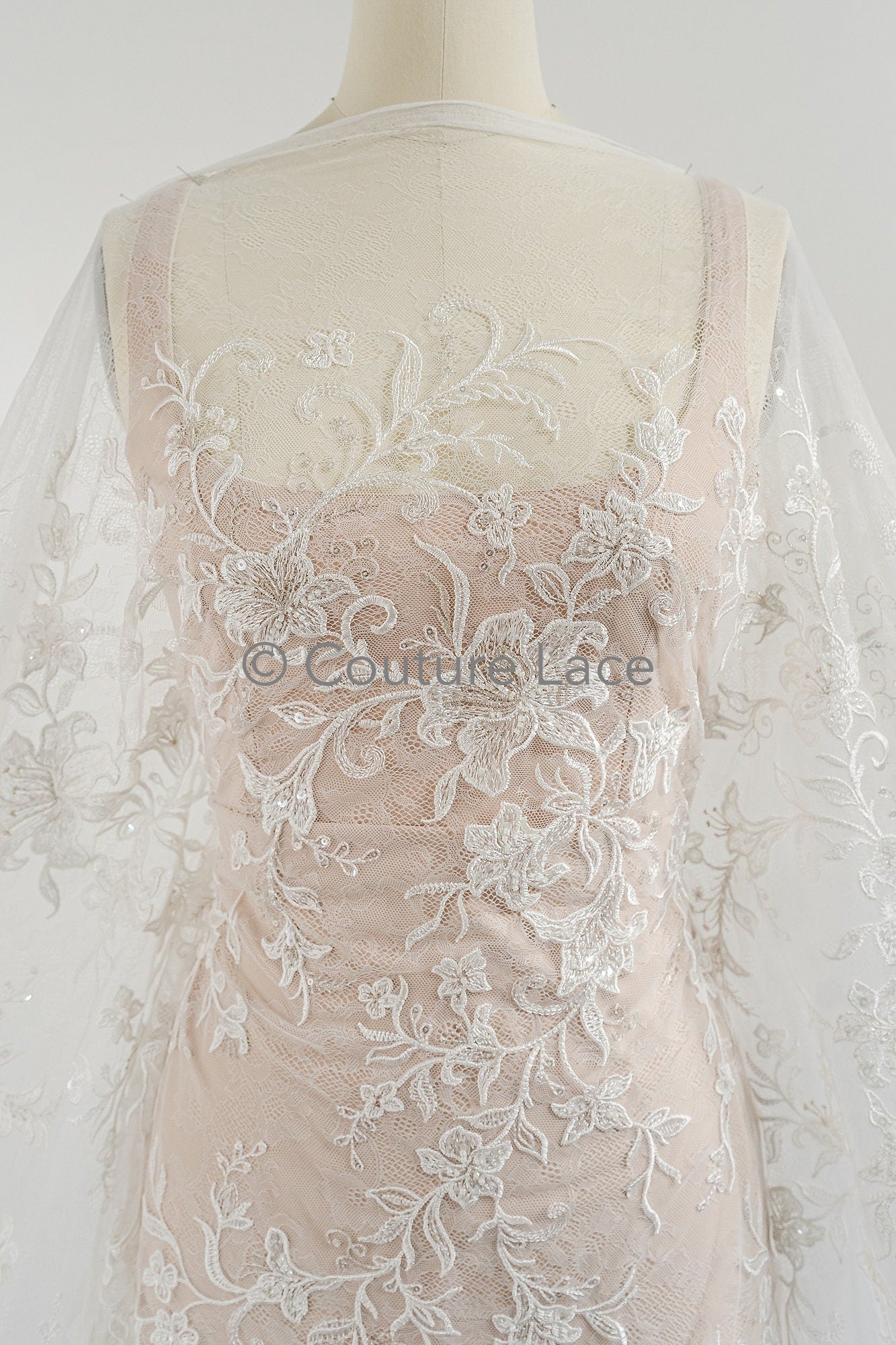 Perlen Spitzenstoff Off-White/ Couture Spitzenstoff/ Braut Spitzenstoff/ Perlen Spitze// L23-577
