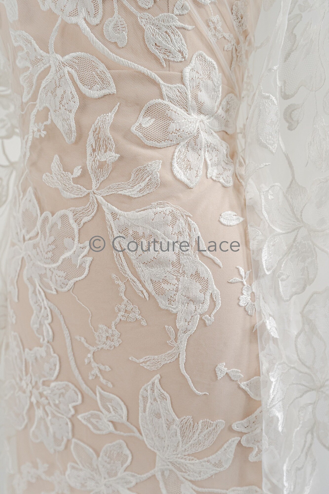 Florale Braut Spitze Off-White/ Brautspitze Stoff/ florale Hochzeit Spitze mit Pailletten/ Couture Spitze// L23-582