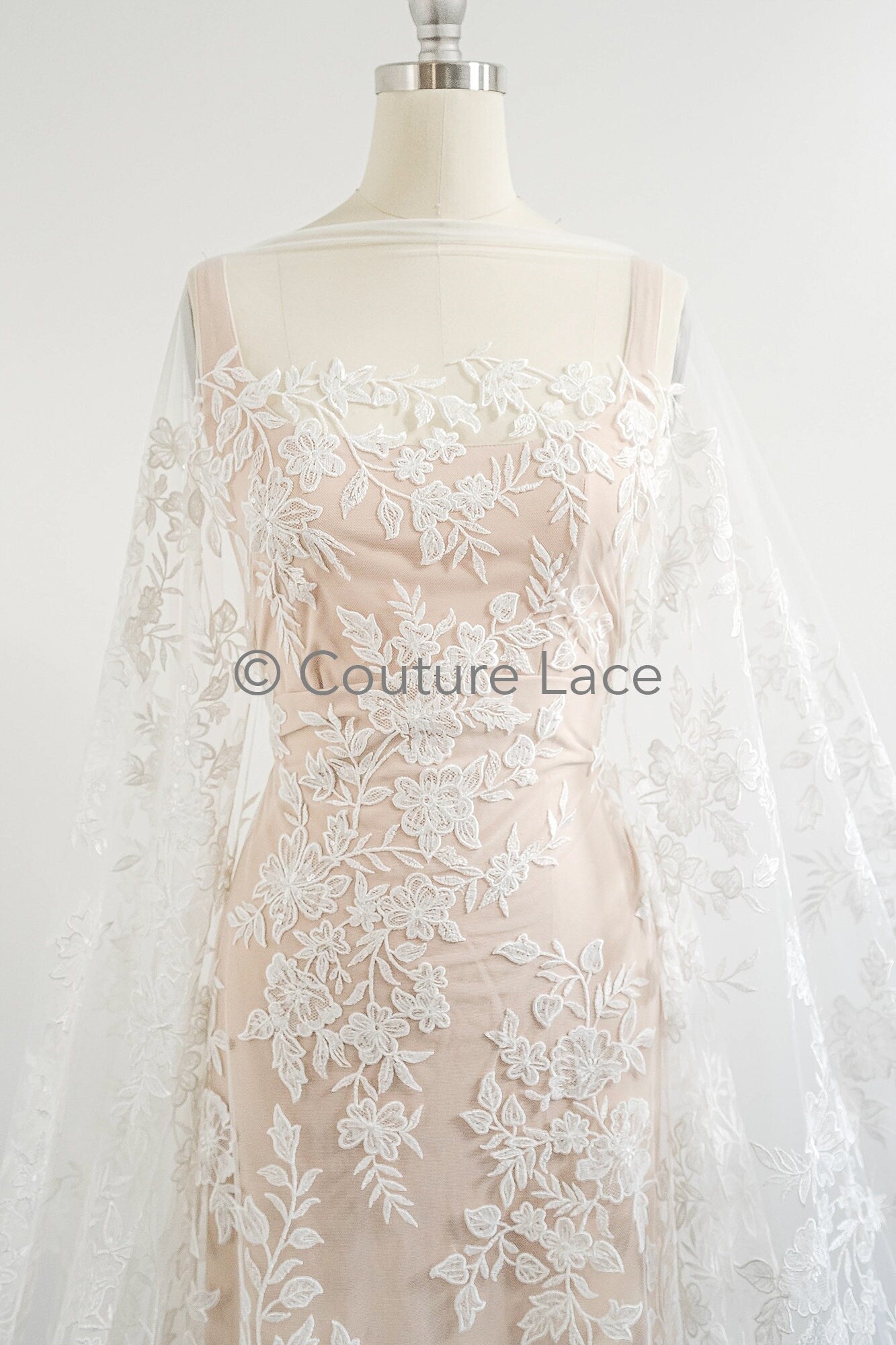 Blumen Spitze Off-White/ romantische Braut Spitze/ französische Brautspitze/ florale Braut Spitze// L23-593