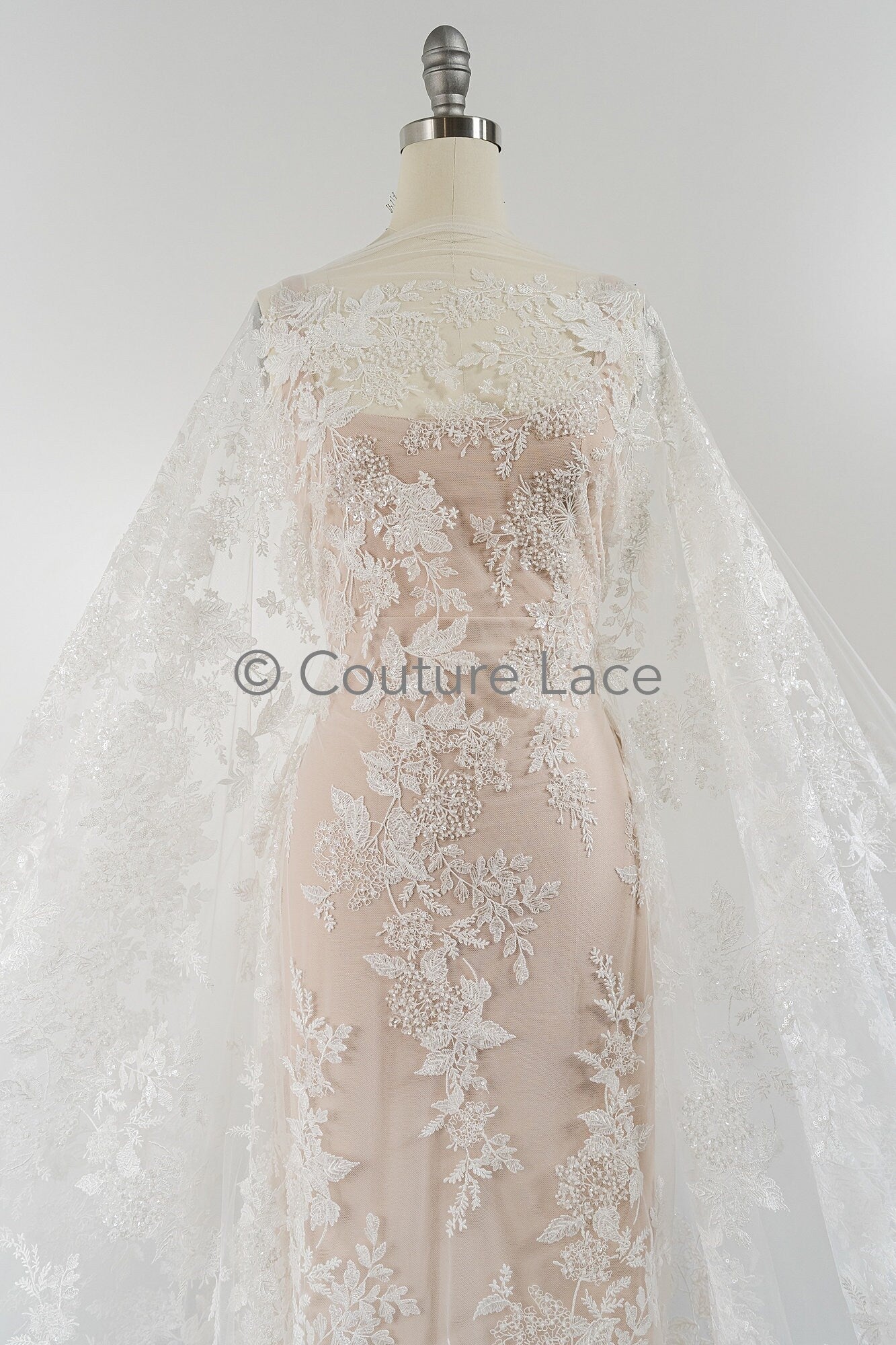 Perlen Spitzenstoff Off-White/ Braut Spitzenstoff/ romantischer Blumen Spitzenstoff mit Pailletten & Perlen/ Hochzeit Spitzenstoff// L23-592