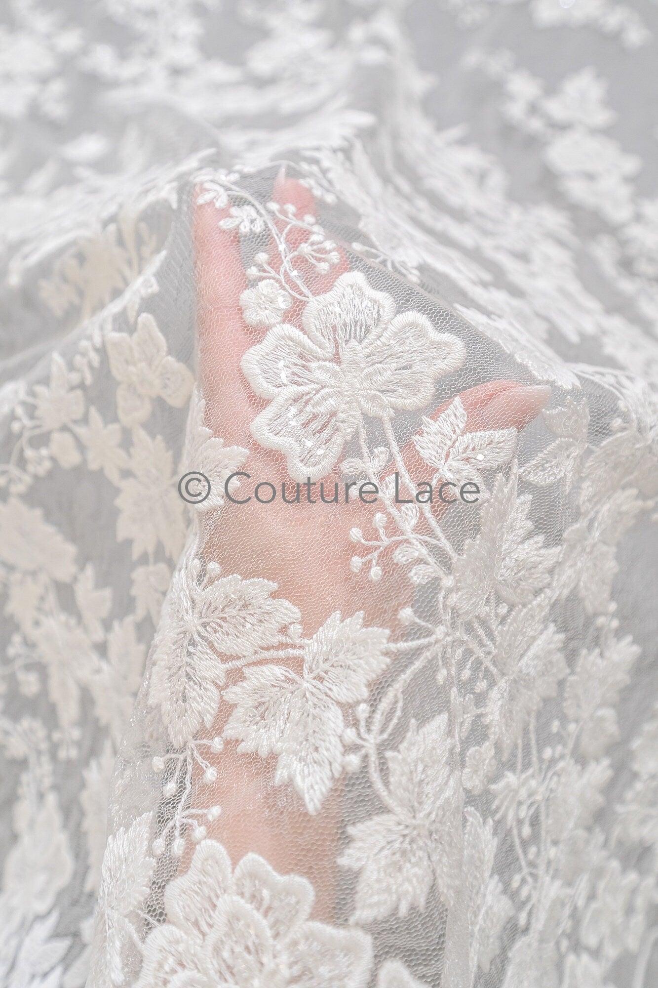 Florale Braut Spitze Off-White/ Brautspitze mit Perlen/ florale Hochzeit Spitze/ Couture Spitze// L23-611
