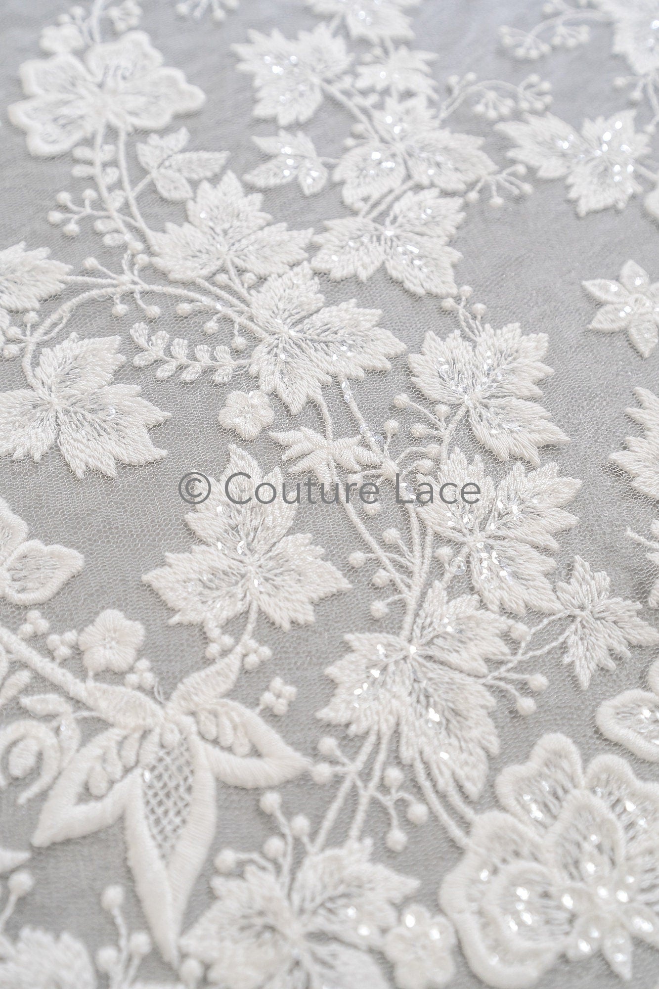 Florale Braut Spitze Off-White/ Brautspitze mit Perlen/ florale Hochzeit Spitze/ Couture Spitze// L23-611