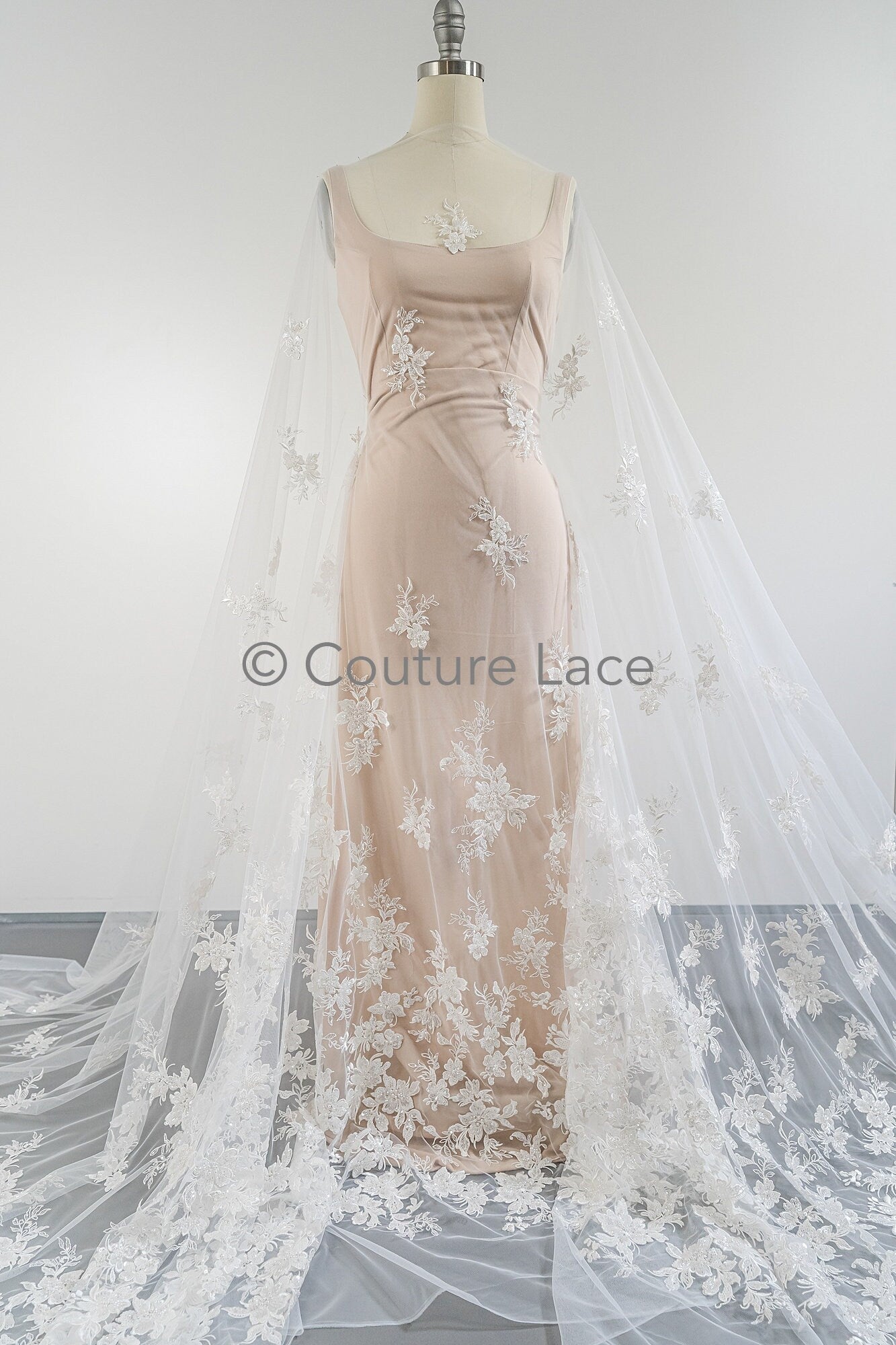 Perlen Spitzenstoff Off-White/ Couture Spitzenstoff/ Braut Spitzenstoff/ Perlen Spitze// L23-627