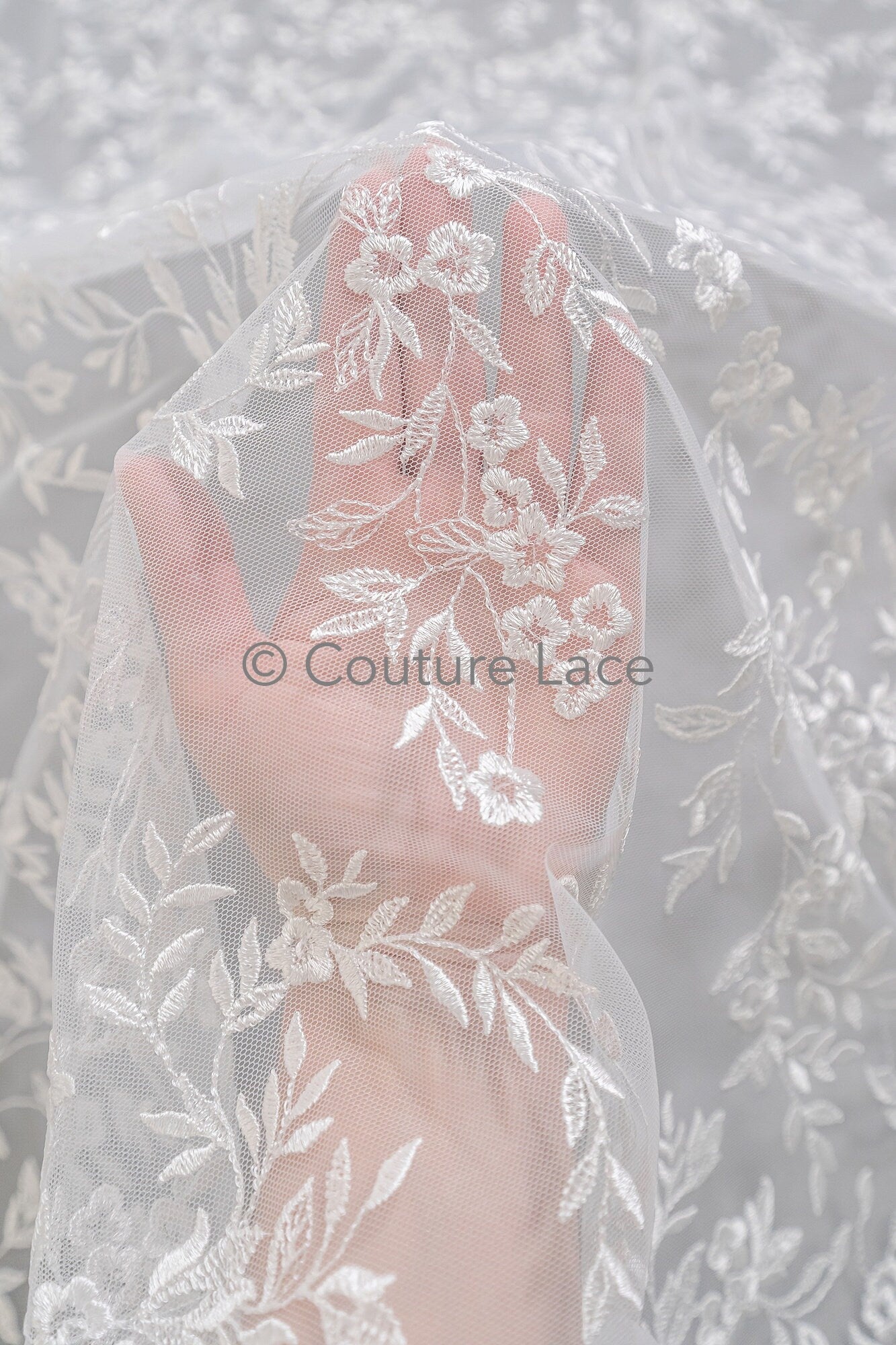 Blumen Braut Spitze Off-White/ Brautspitze mit Blumen/ Hochzeit Spitze/ Couture Spitze// L23-628