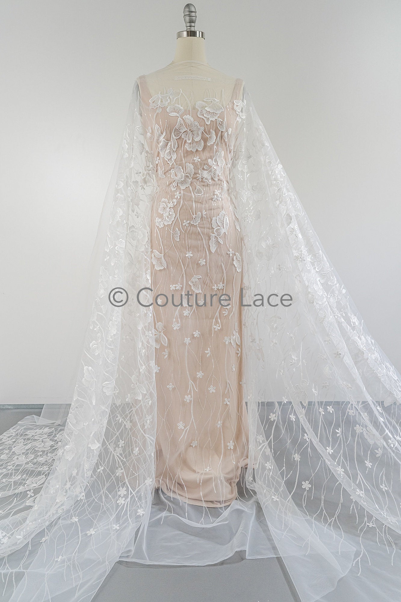 Florale Braut Spitze Off-White/ Brautspitze Stoff mit Pailletten/ florale Hochzeit Spitze mit Pailletten/ Couture Spitze// L23-632