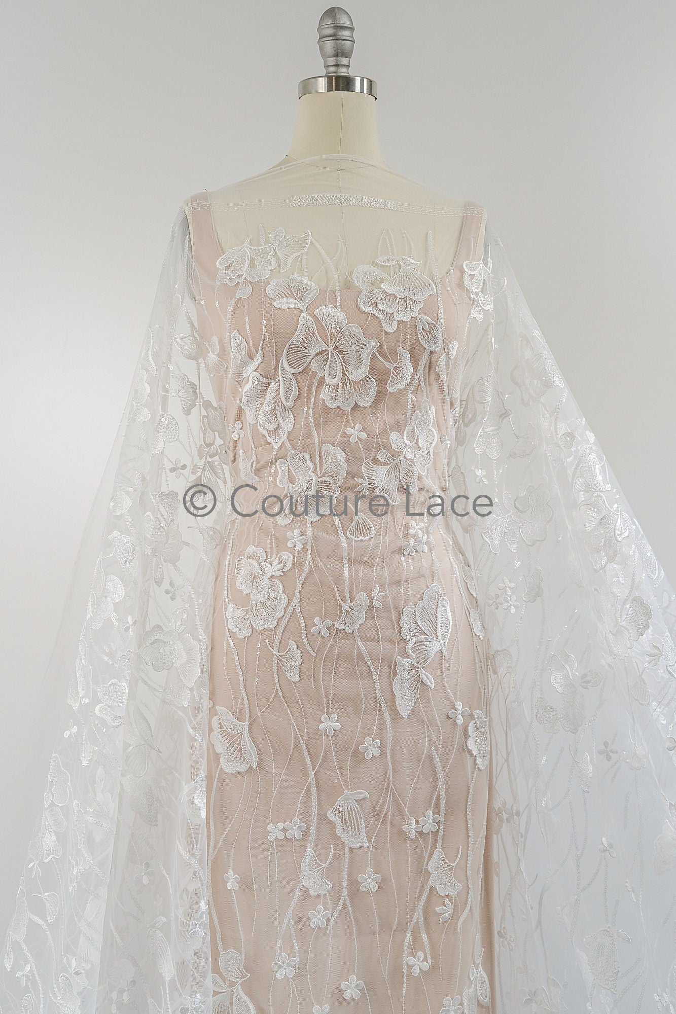 Florale Braut Spitze Off-White/ Brautspitze Stoff mit Pailletten/ florale Hochzeit Spitze mit Pailletten/ Couture Spitze// L23-632