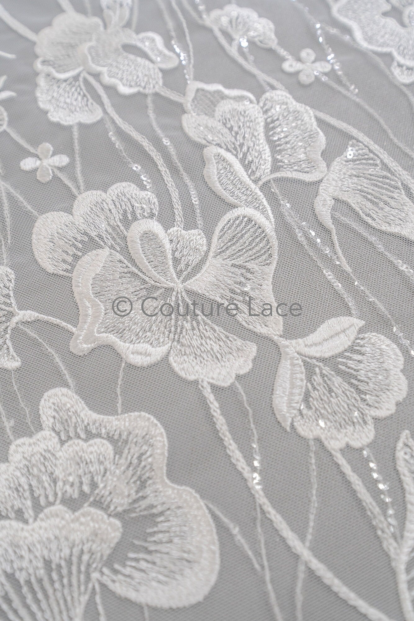 Florale Braut Spitze Off-White/ Brautspitze Stoff mit Pailletten/ florale Hochzeit Spitze mit Pailletten/ Couture Spitze// L23-632