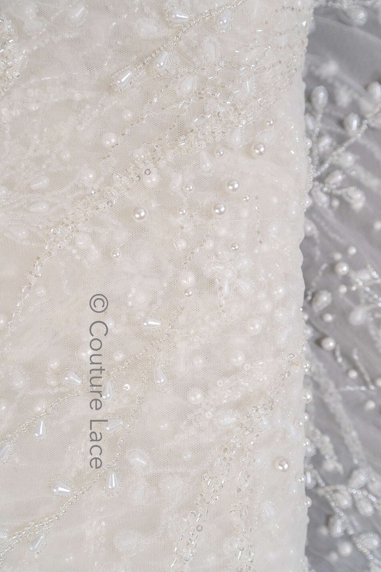 Perlen Brautspitze Stoff Off-White/ Brautspitzenstoff mit Perlen/ Luxus Braut Spitze// L23-566