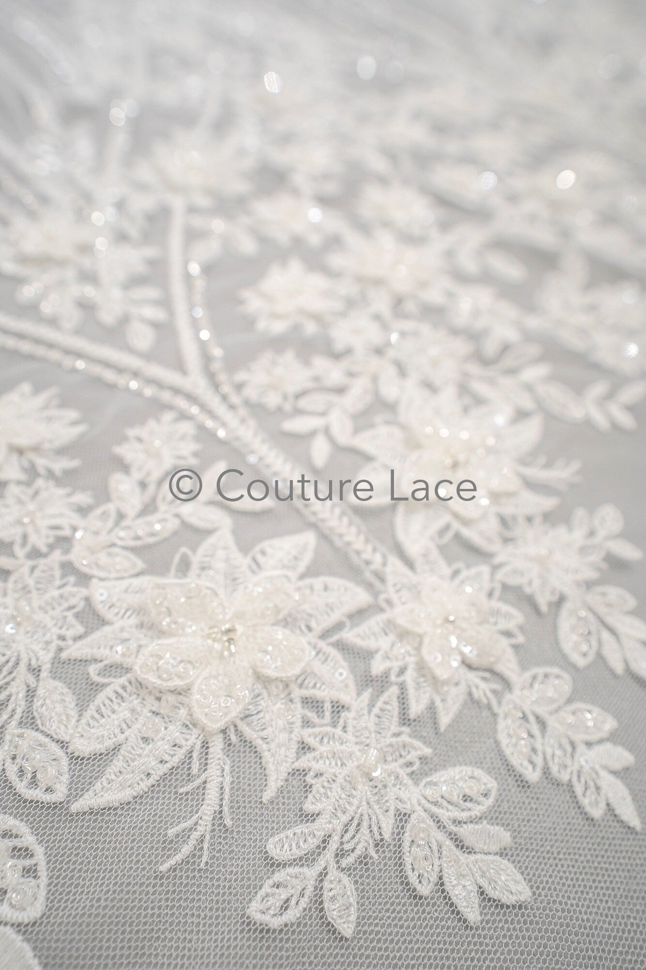 3D Blumen Spitzenstoff Off-White/ Braut Spitzenstoff mit Perlen/ romantischer Spitzenstoff mit 3D Blumen/ Hochzeit Spitzenstoff// L23-595