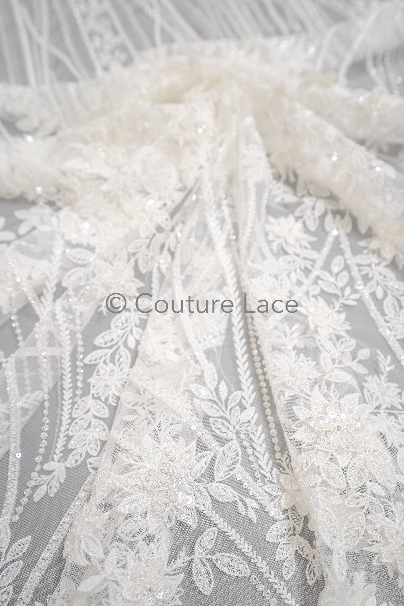3D Blumen Spitzenstoff Off-White/ Braut Spitzenstoff mit Perlen/ romantischer Spitzenstoff mit 3D Blumen/ Hochzeit Spitzenstoff// L23-595