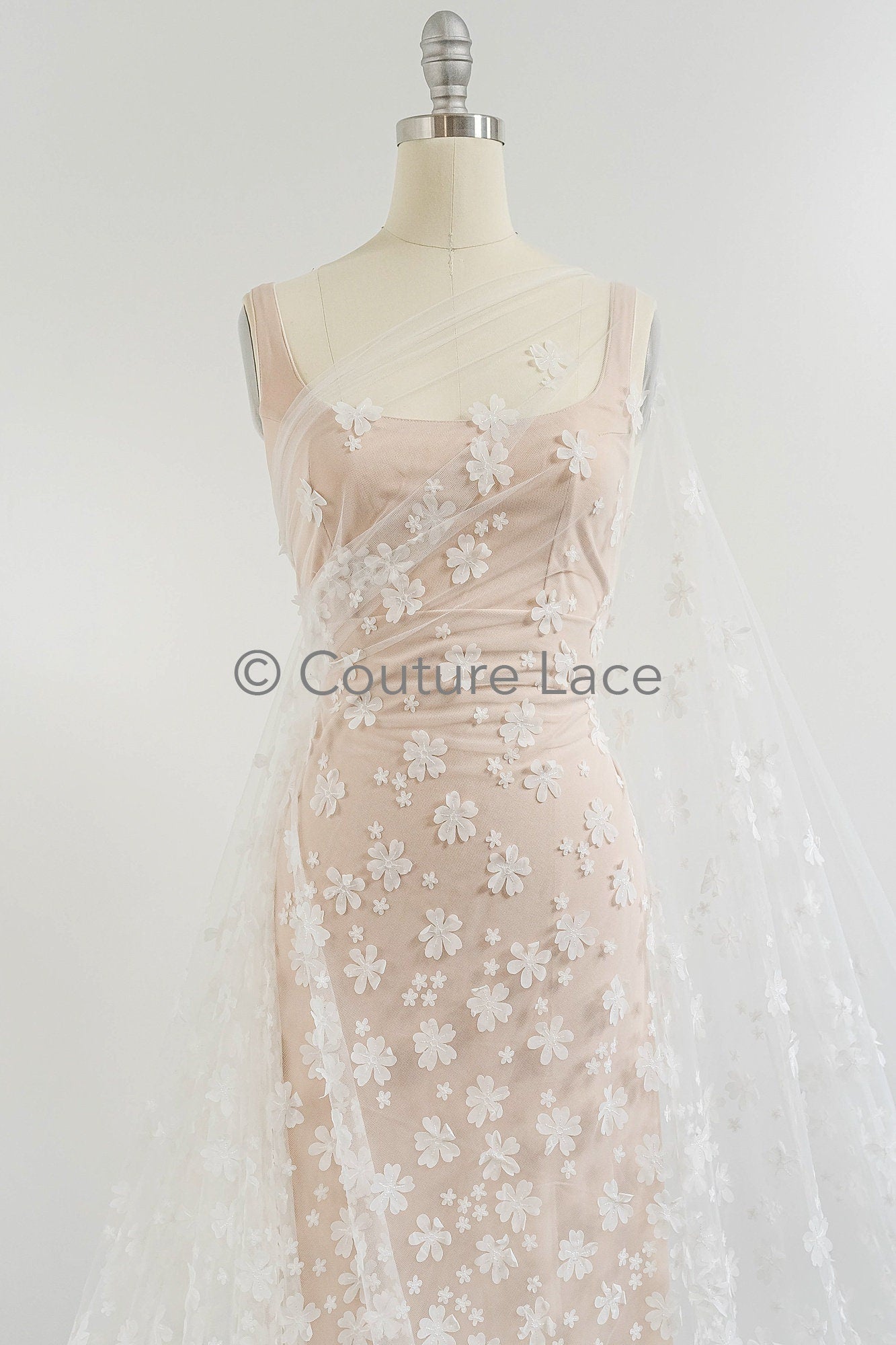 3D Blumen Spitzenstoff Off-White/ Braut Spitzenstoff/ romantischer Spitzenstoff mit 3D Blumen/ Hochzeit Spitzenstoff// L23-600