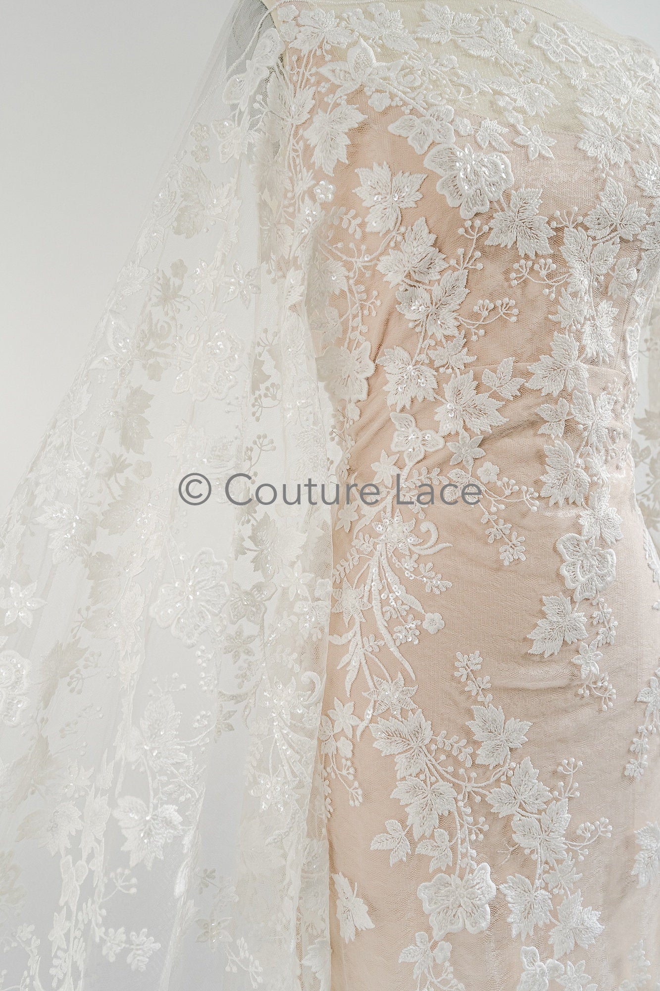 Florale Braut Spitze Off-White/ Brautspitze mit Perlen/ florale Hochzeit Spitze/ Couture Spitze// L23-611