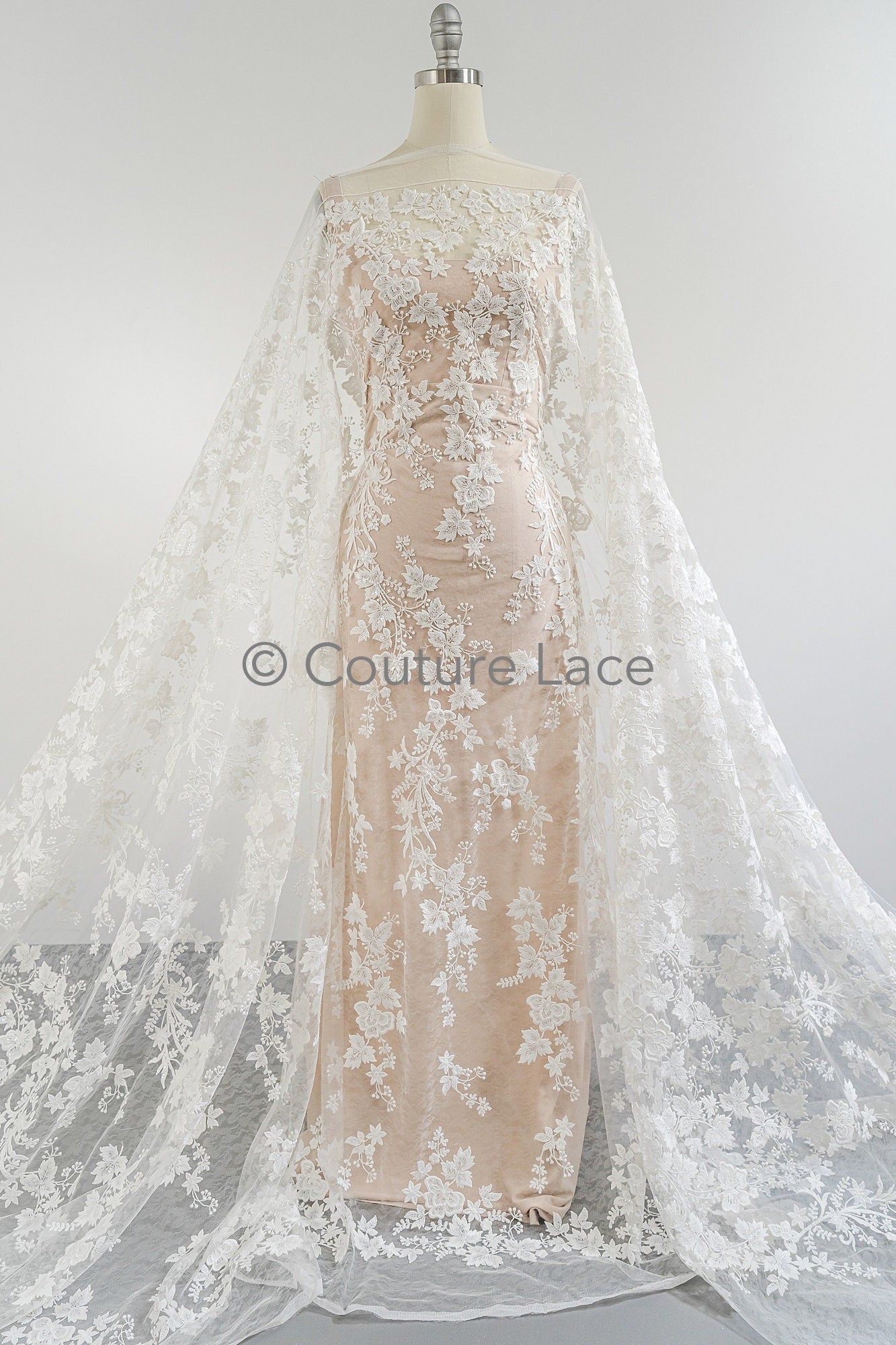 Florale Braut Spitze Off-White/ Brautspitze mit Perlen/ florale Hochzeit Spitze/ Couture Spitze// L23-611