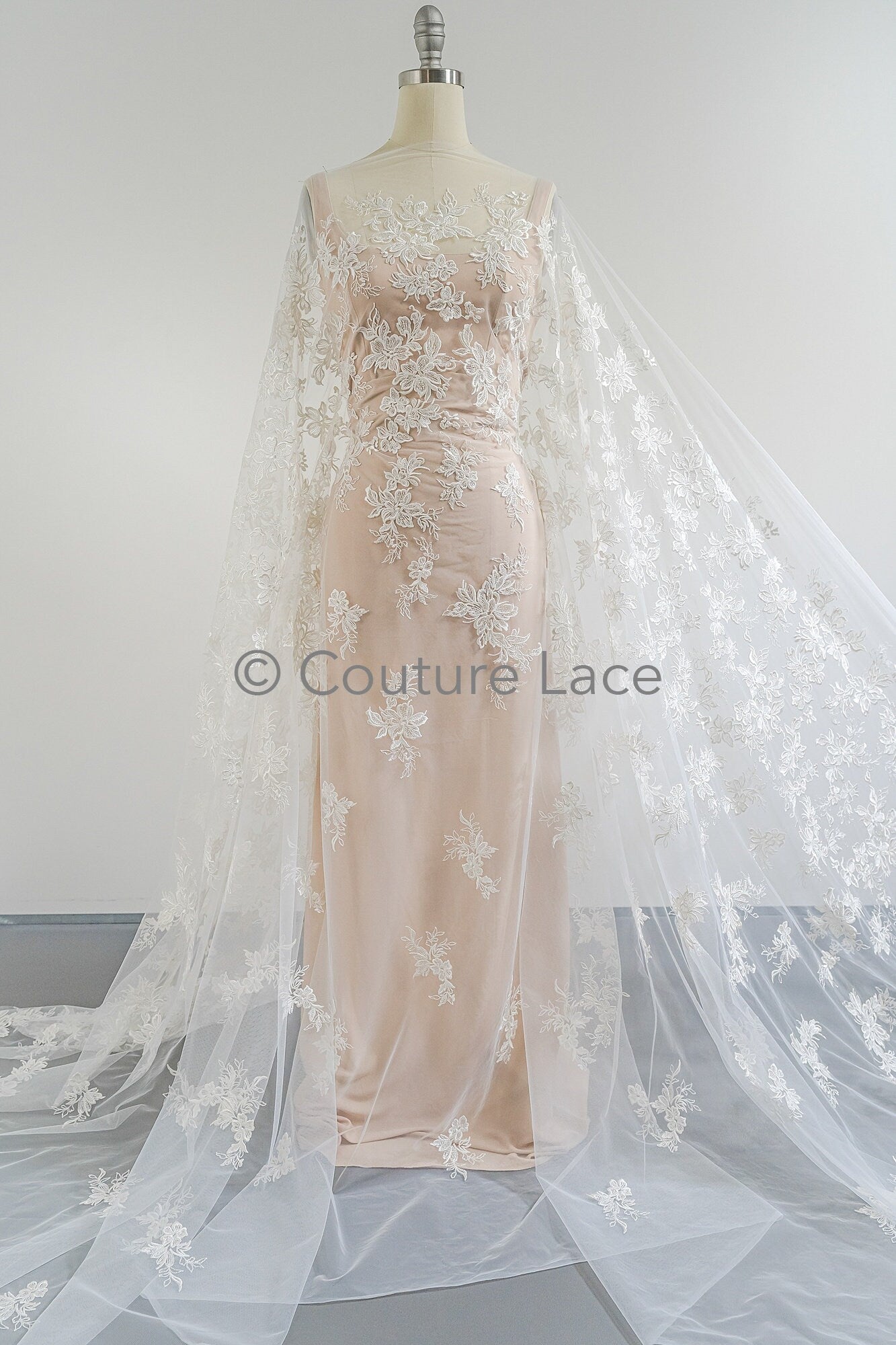 Blumen Braut Spitze Off-White/ Brautspitze mit Blumen/ Hochzeit Spitze/ Couture Spitze// L23-624