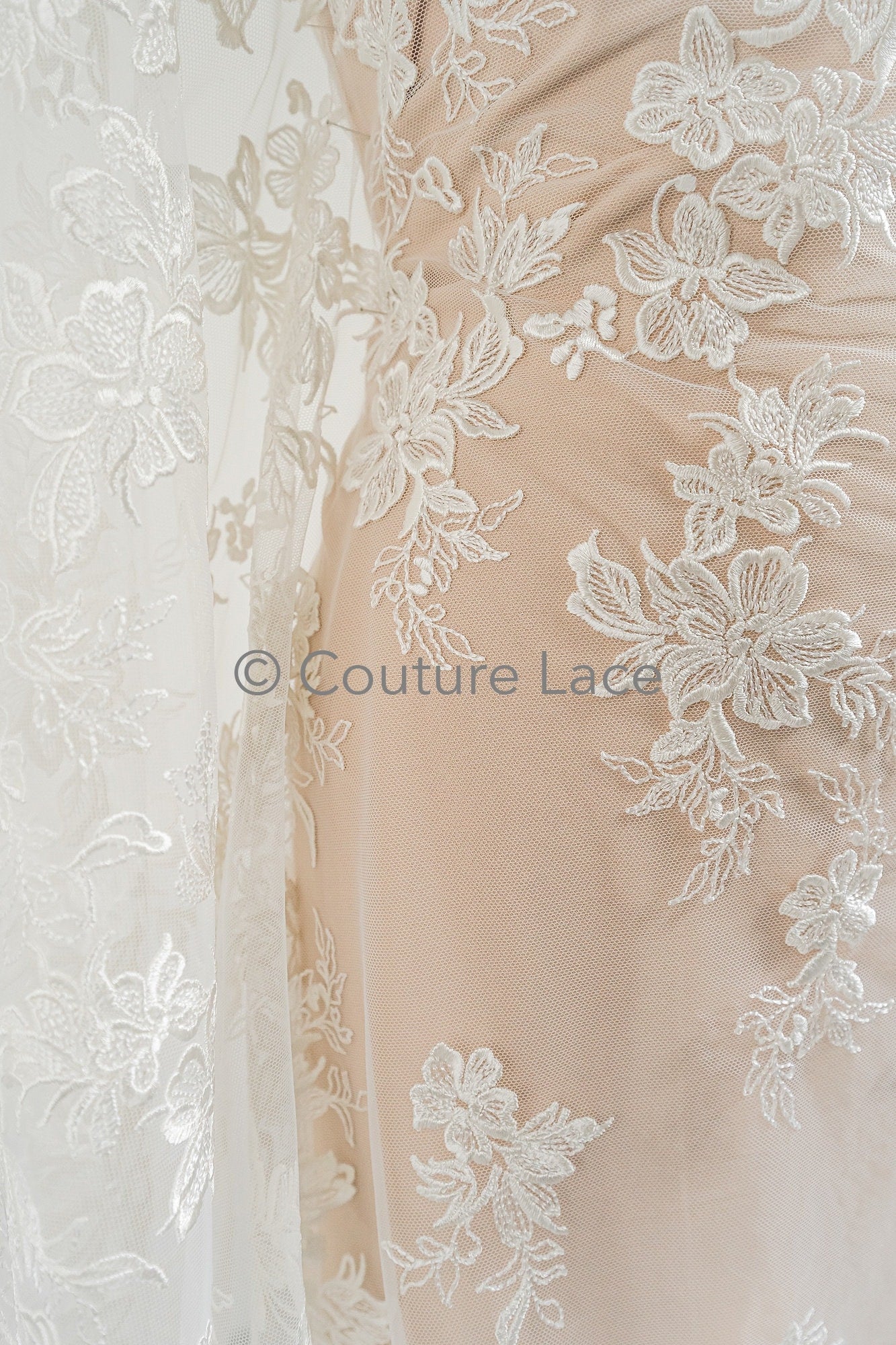 Blumen Braut Spitze Off-White/ Brautspitze mit Blumen/ Hochzeit Spitze/ Couture Spitze// L23-624