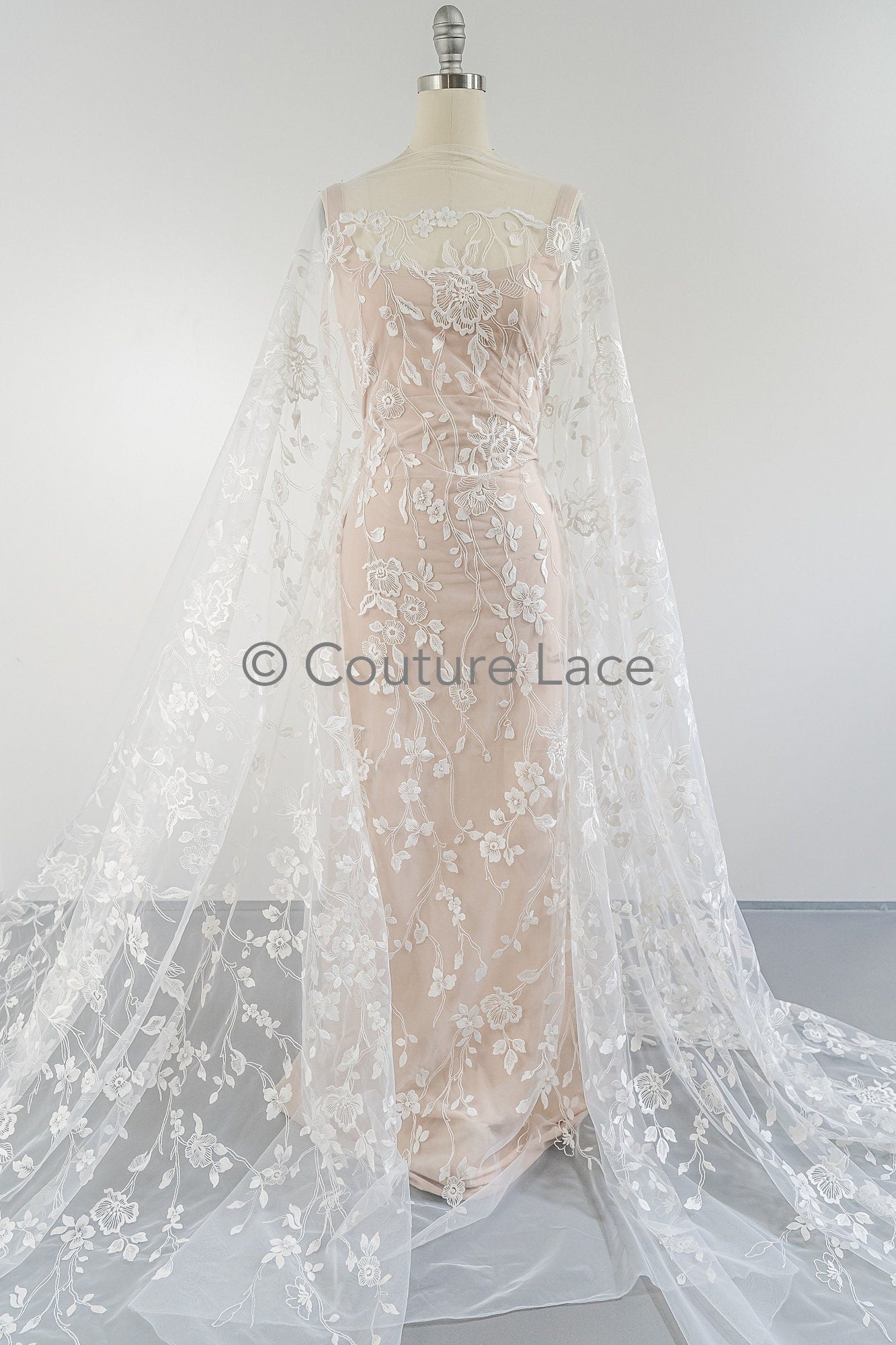 Blumen Braut Spitze Off-White/ Brautspitze mit Blumen/ Hochzeit Spitze/ Couture Spitze// L23-629