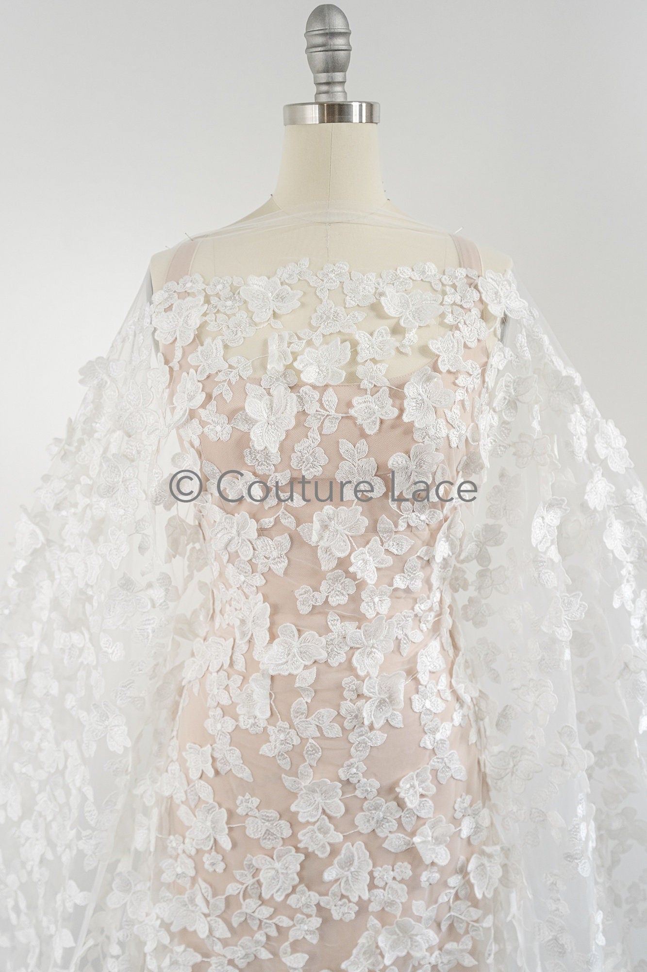 3D Blumen Spitzenstoff/ Braut Spitzenstoff/ romantischer Blumen Spitzenstoff mit 3D Blumen/ Hochzeit Spitzenstoff// L23-634