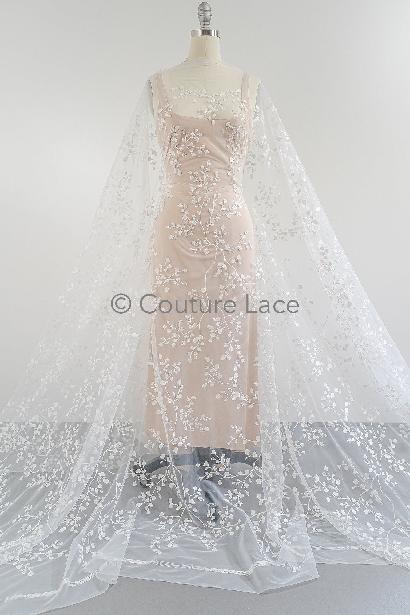 Florale Braut Spitze / Braut Spitze Material / offwhite Braut Spitze mit Folgen / florale Hochzeit Spitze / Couture Spitze / / L23-636