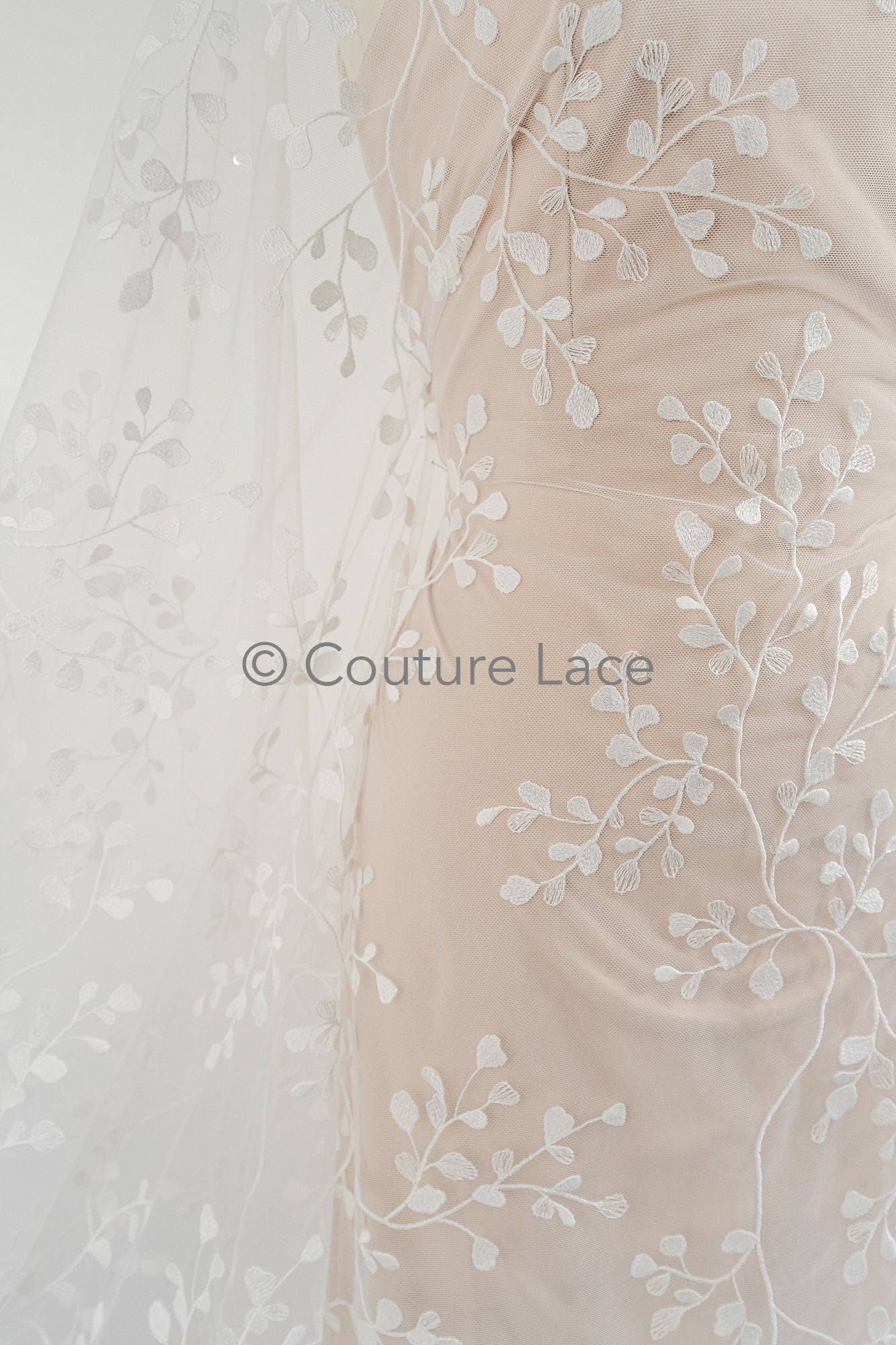 Florale Braut Spitze / Braut Spitze Material / offwhite Braut Spitze mit Folgen / florale Hochzeit Spitze / Couture Spitze / / L23-636