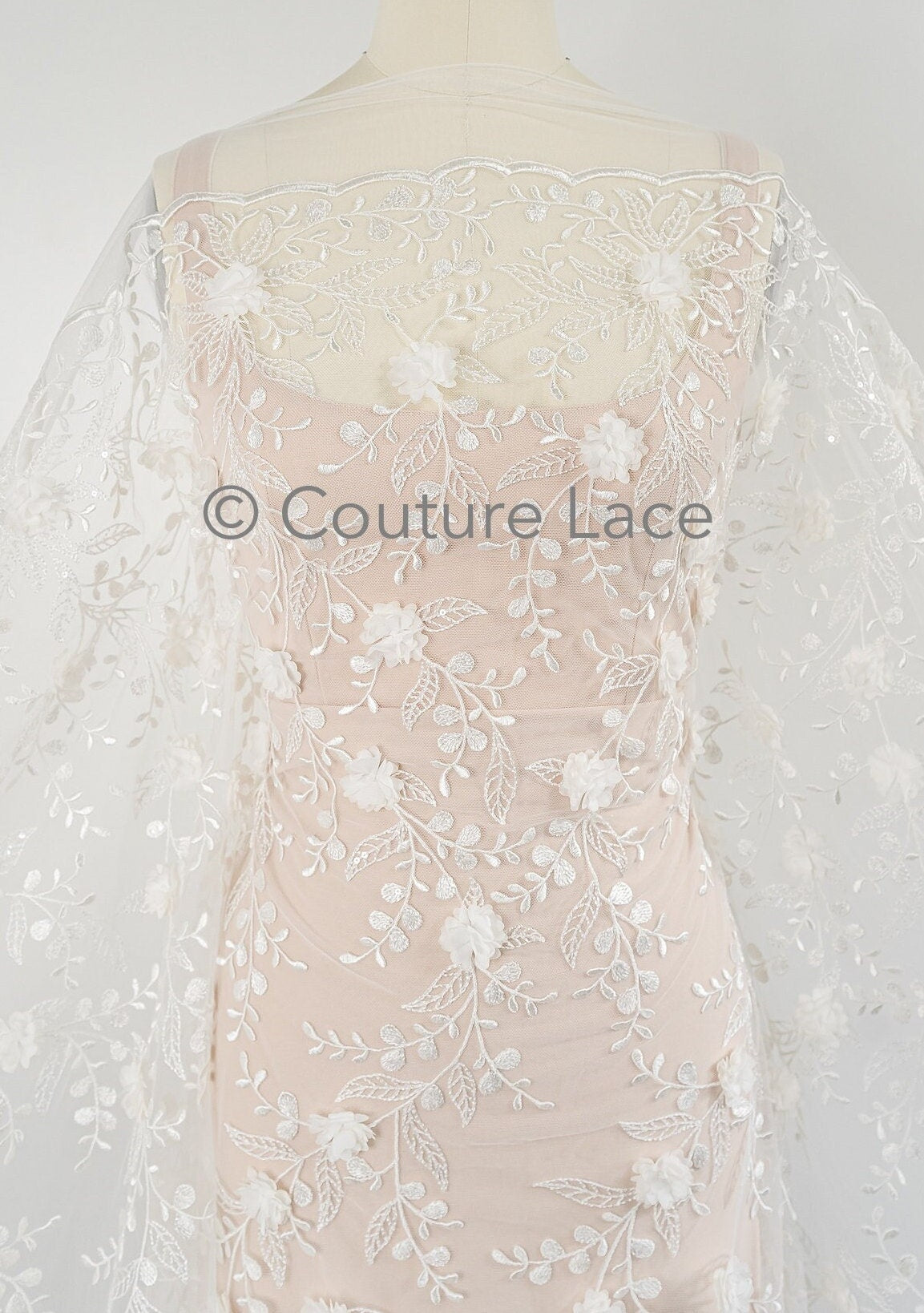 3D Blumen Perlen Spitze Stoff/ Couture Spitzen Stoff mit Folgen/ Braut Spitzen Stoff/ Hochzeit Spitze// L23-649