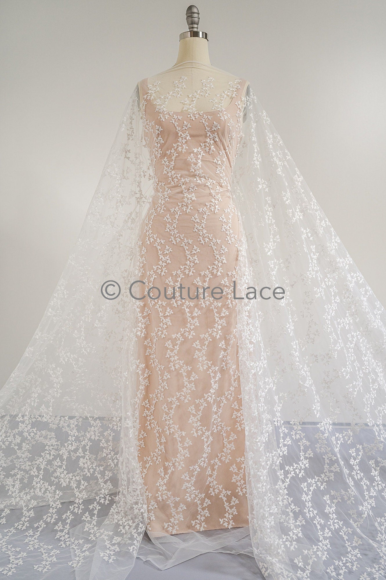 Floral Bridal Lace Off-White/ Bridal Lace Fabric/ Floral Wedding Lace/ Couture Lace// L18-197