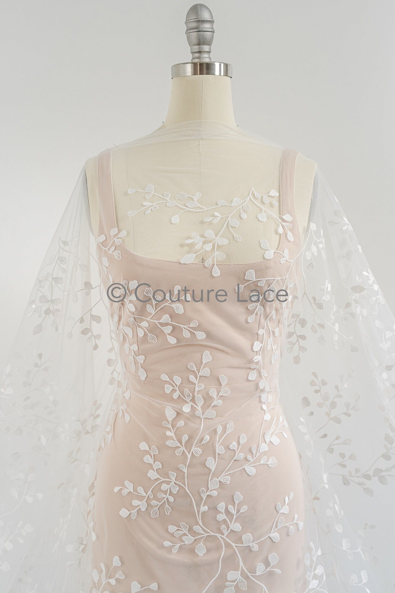 Florale Braut Spitze / Braut Spitze Material / offwhite Braut Spitze mit Folgen / florale Hochzeit Spitze / Couture Spitze / / L23-636