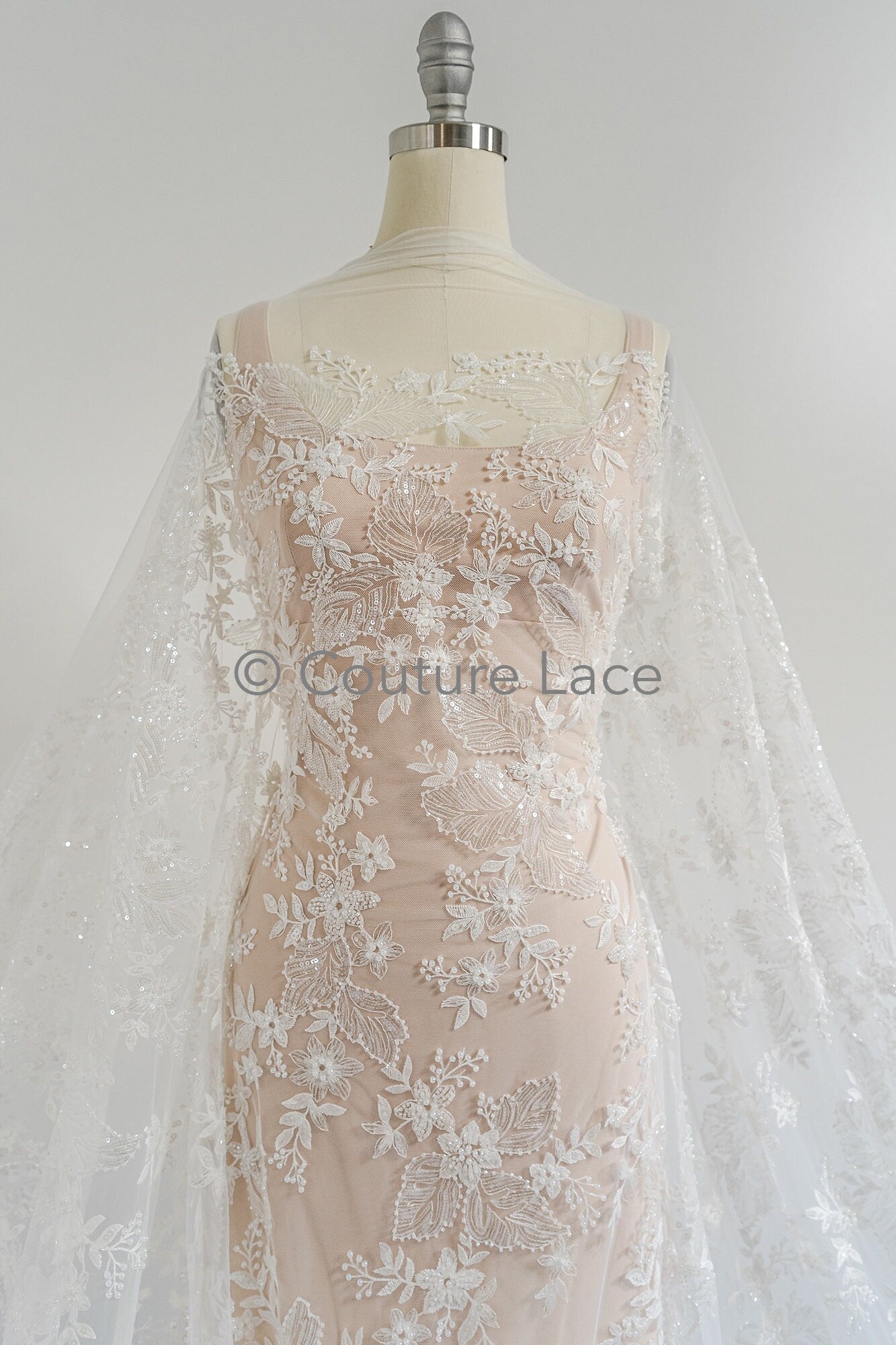 Blumen Perlen Spitze Stoff/ Couture Spitzen Stoff/ Braut Spitzen Stoff/ Perlen Perlen Spitze// L23-657