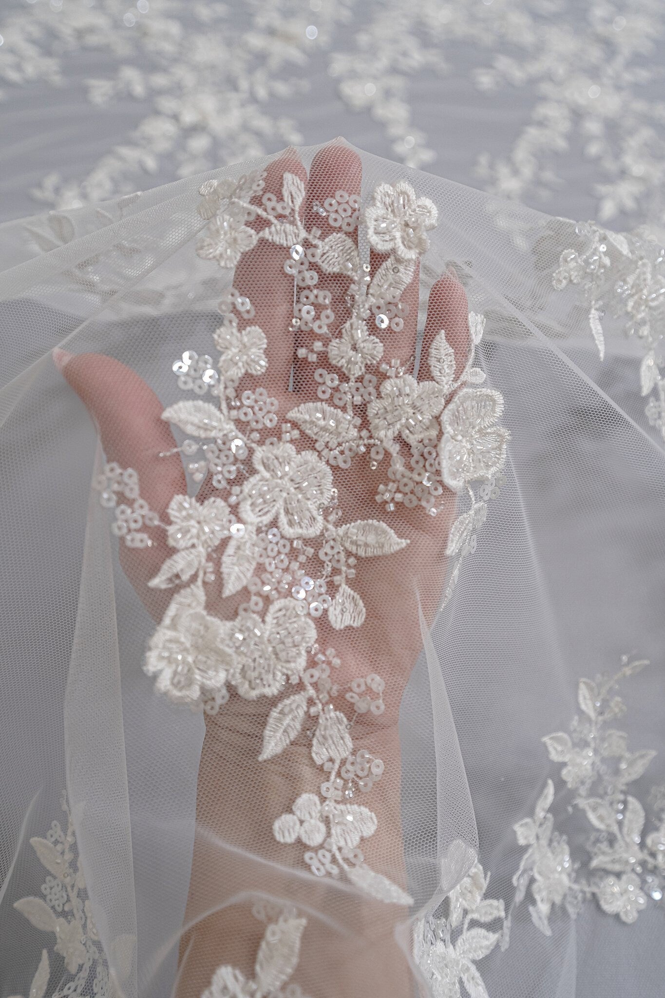 3D Blumen Spitzenstoff/ Braut Spitzenstoff/ romantischer Blumen Spitzenstoff mit 3D Blumen/ Hochzeit Spitzenstoff// L23-654