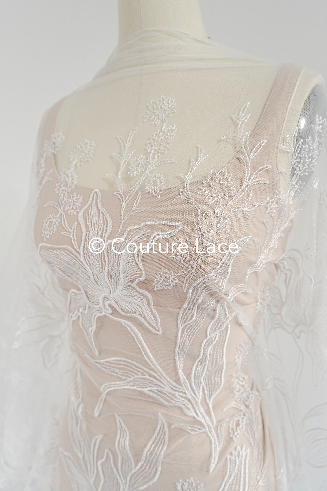 Blumen Braut Spitze Off-White/ Brautspitze Stoff mit Blumen/ Blumen Hochzeit Spitze/ Couture Spitze// L23-653